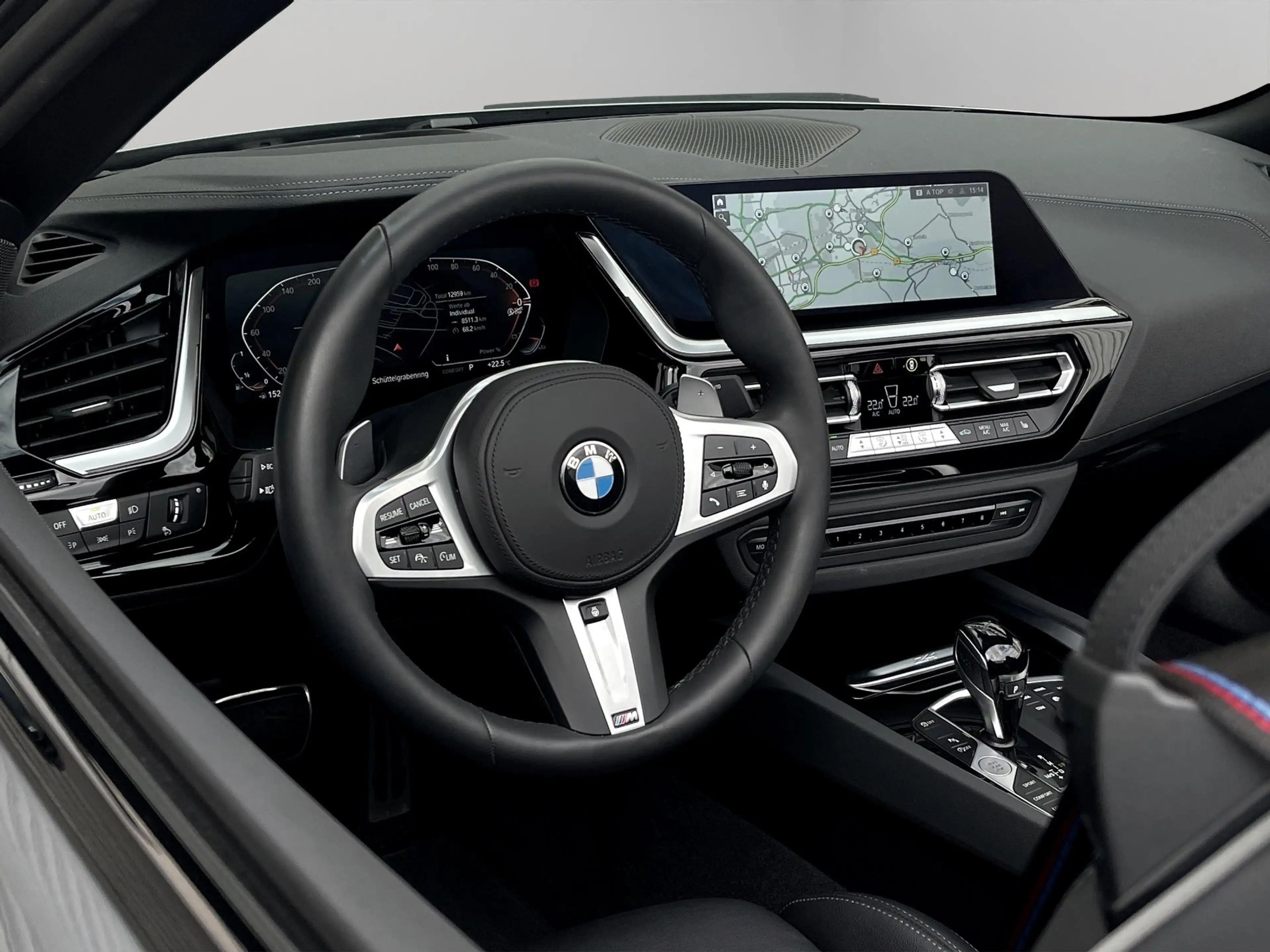 BMW Z4 sDrive30i — photo 7