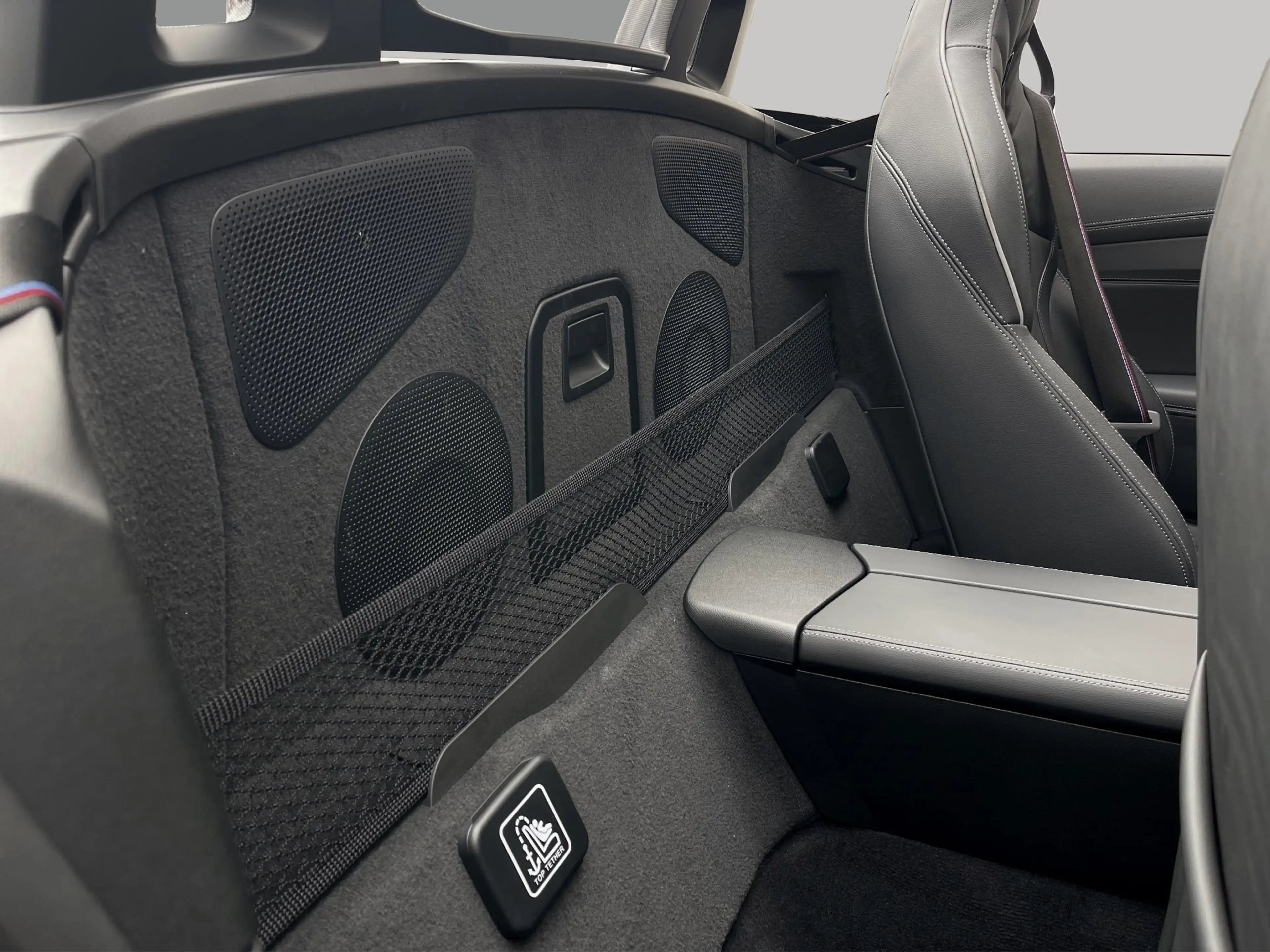 BMW Z4 sDrive30i — photo 13