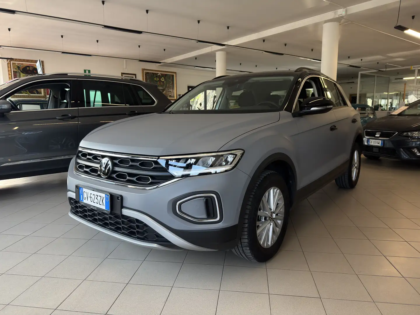 Volkswagen T-Roc WOLKSWAGEN T-ROC 1.5cc 150Cv R-Line *IVA* WRAPPATO Grau - 2