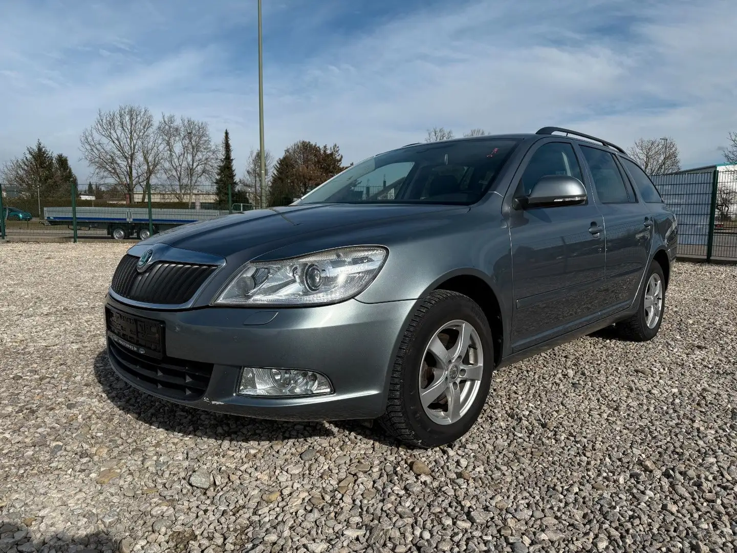 Skoda Octavia Combi Garantie Gris - 1