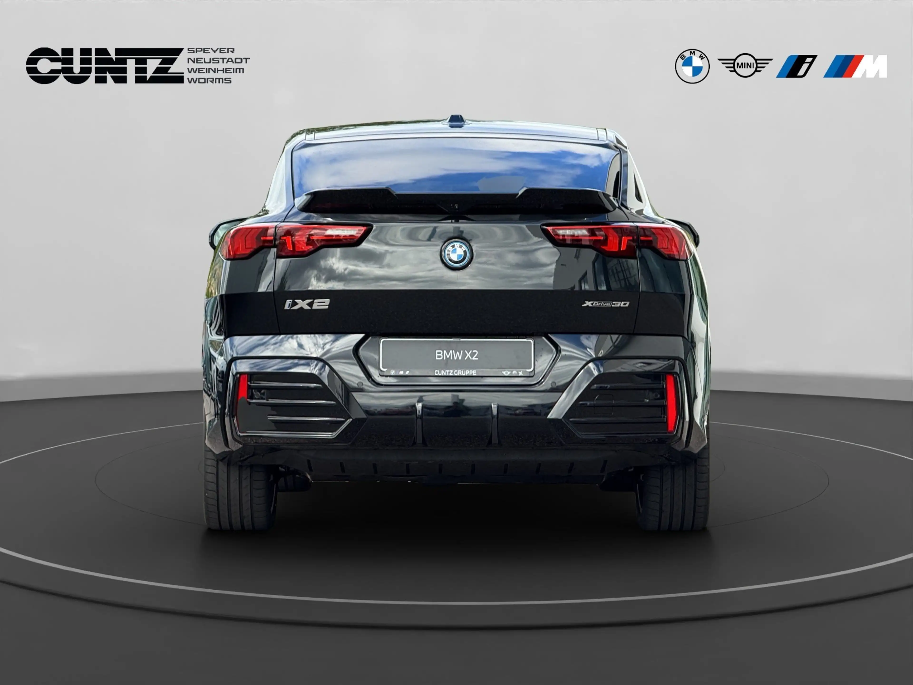 BMW iX2 30xDrive M Sport — photo 6