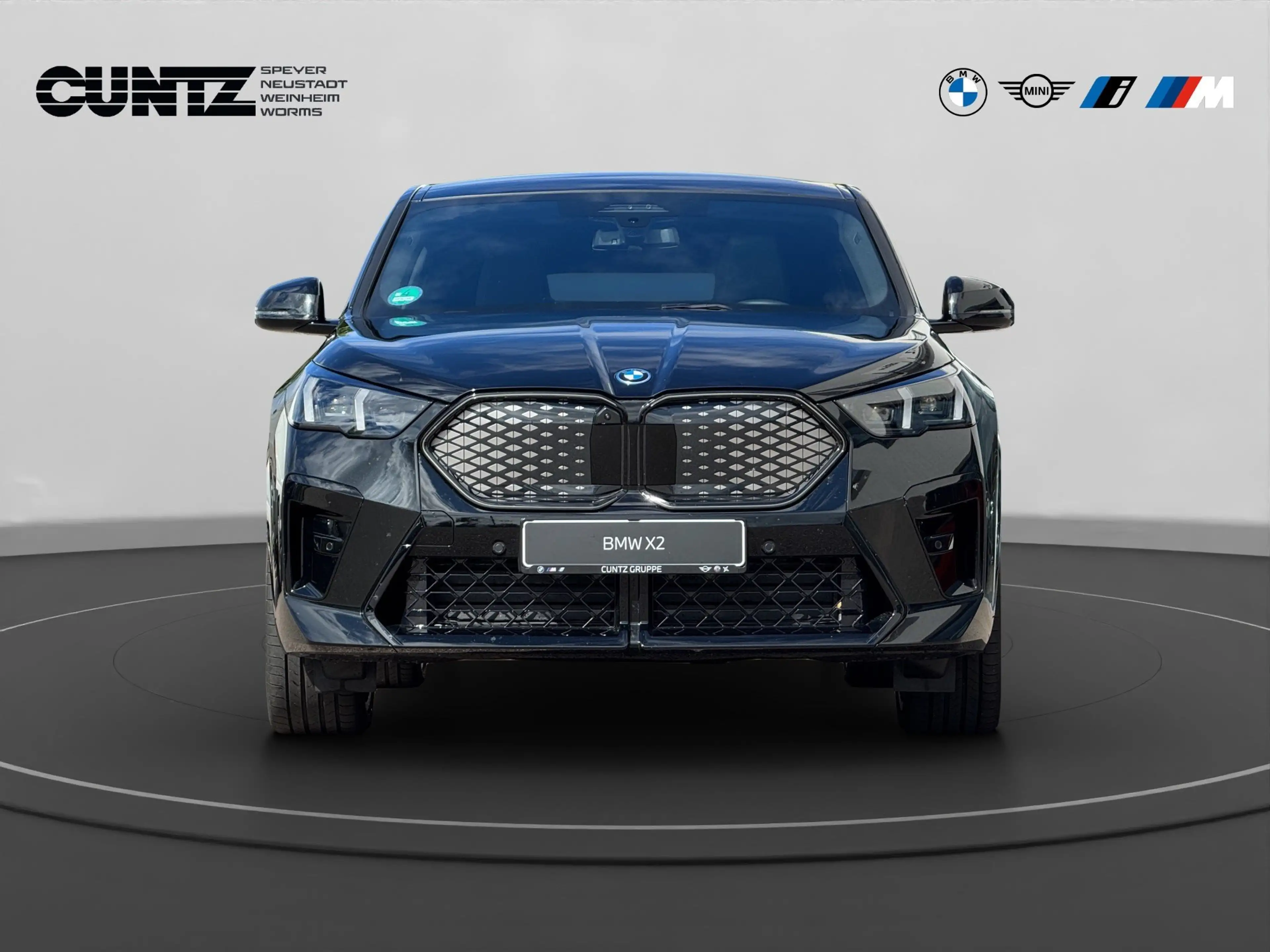 BMW iX2 30xDrive M Sport — photo 2