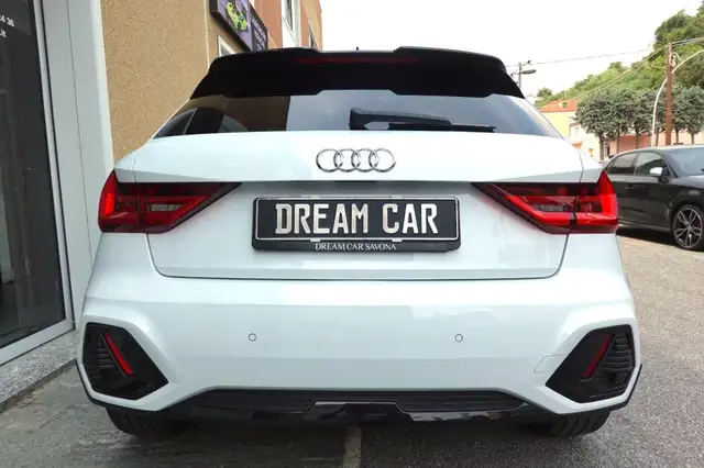 Audi A1 view 4