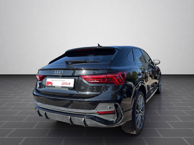 Audi Q3 45 TFSIe S line MATRIX PANO AHK — photo 2