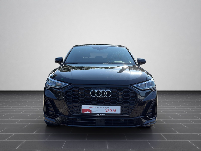 Audi Q3 45 TFSIe S line MATRIX PANO AHK — photo 5