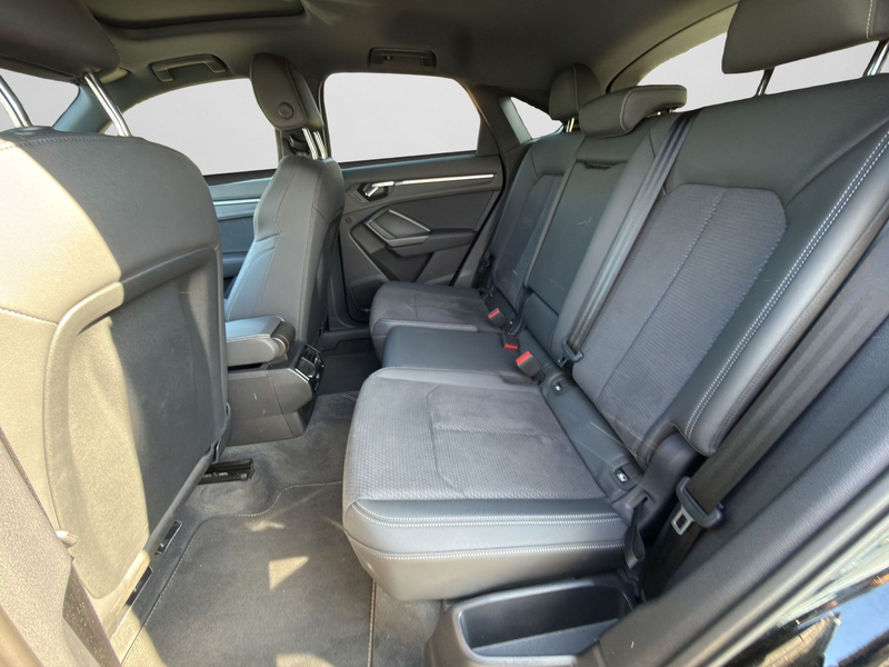Audi Q3 45 TFSIe S line MATRIX PANO AHK — photo 14