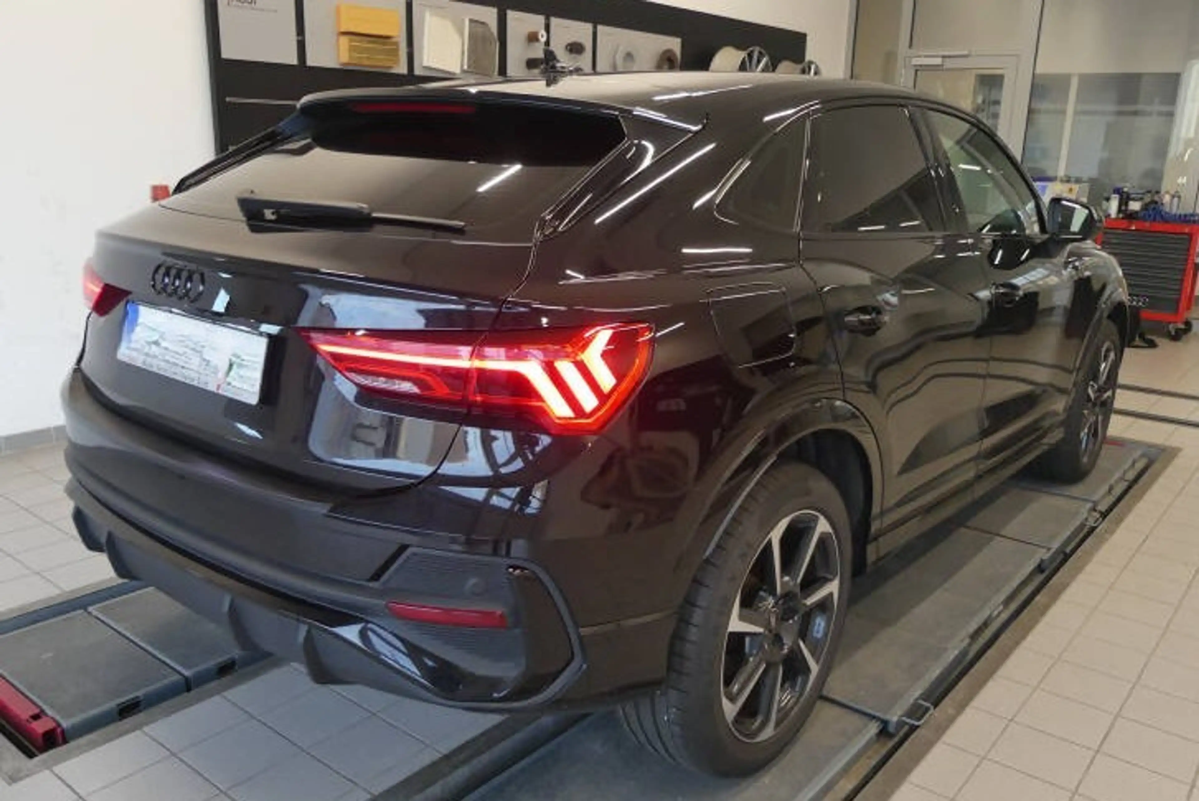 Audi Q3 Sportback 35 TFSI 2x S line SONOS SHZ KAMERA — photo 2