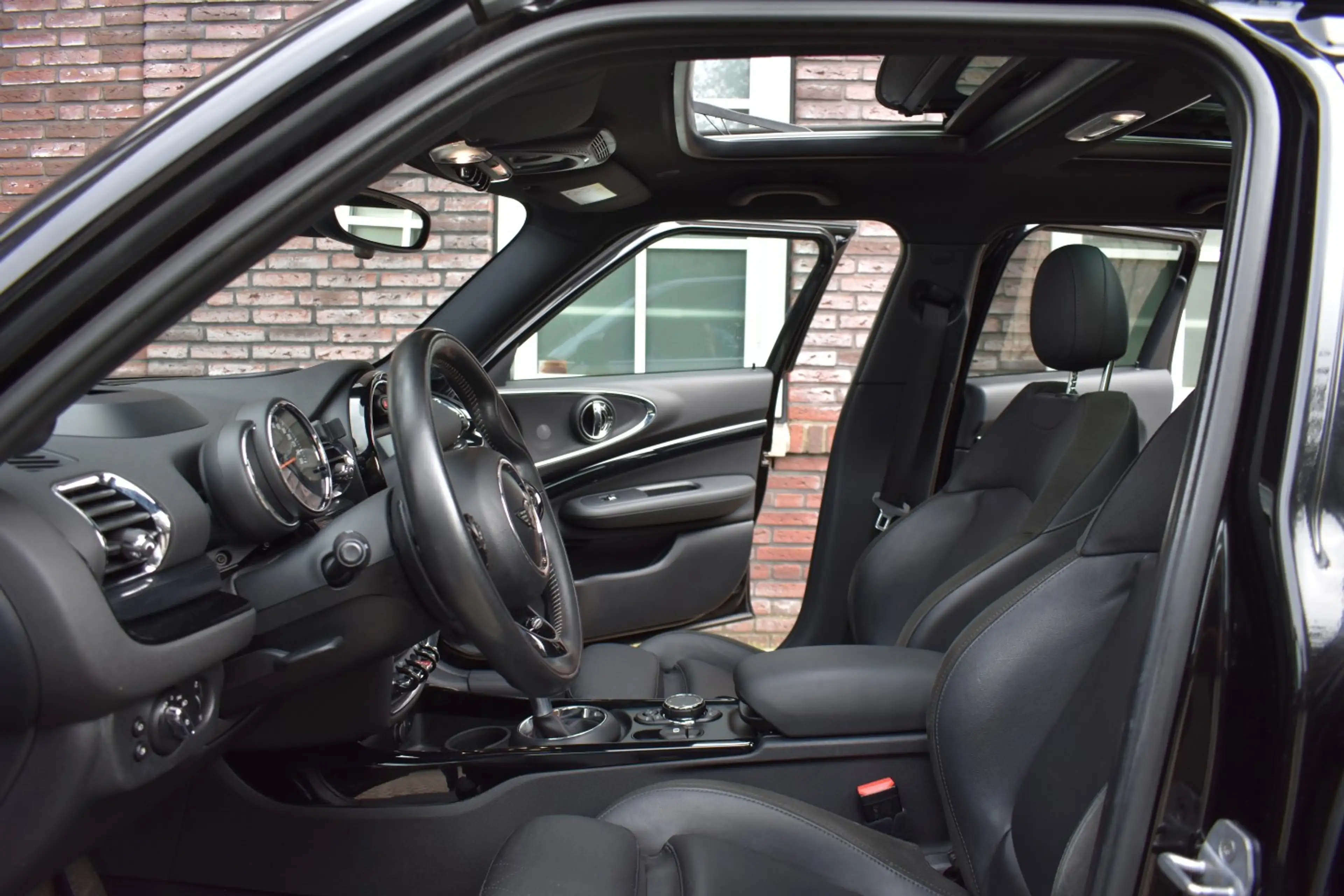 MINI Cooper S Clubman 2.0 Cooper S Chili Hyde Park | Pano | Harman Kardo — photo 3