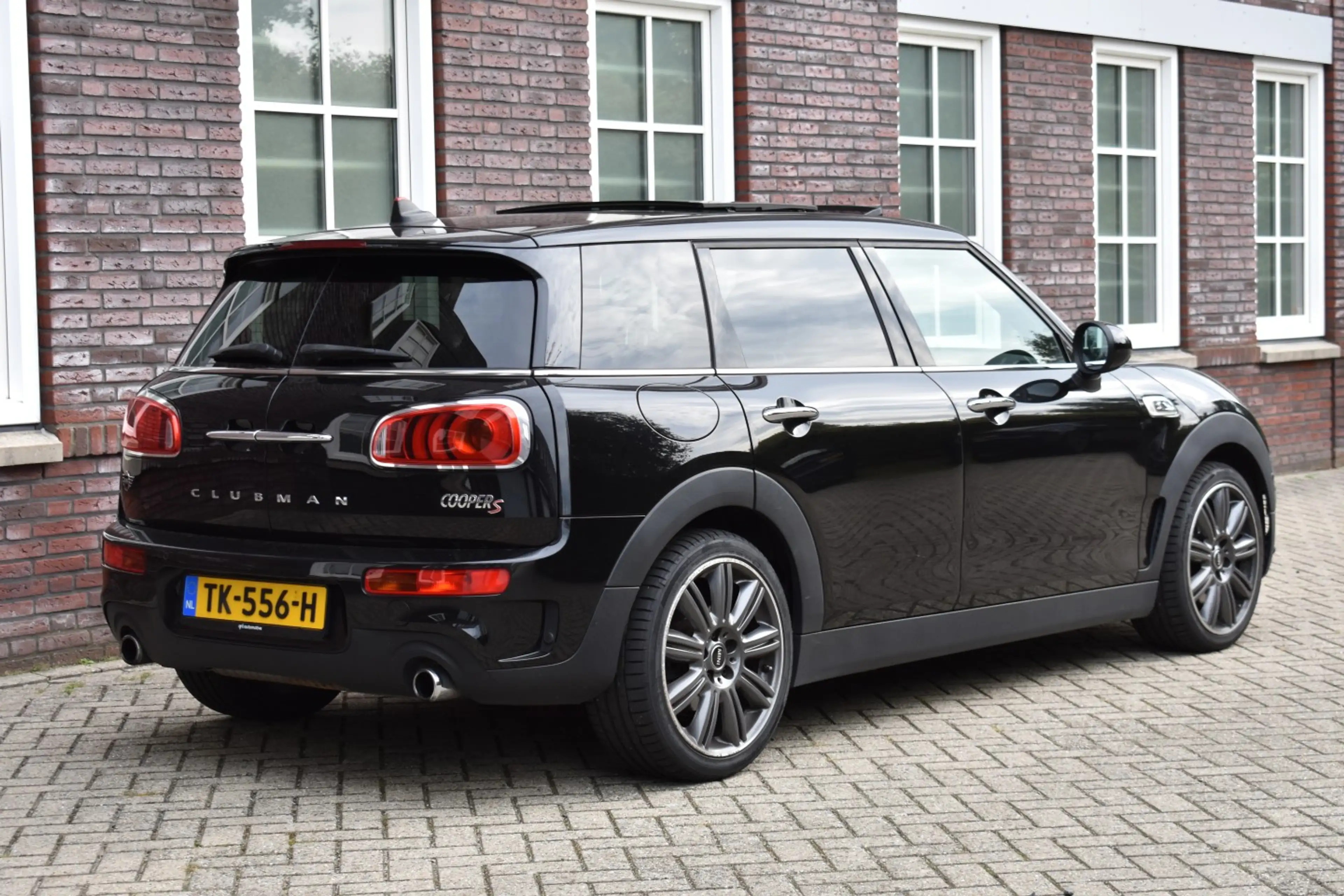 MINI Cooper S Clubman 2.0 Cooper S Chili Hyde Park | Pano | Harman Kardo — photo 6