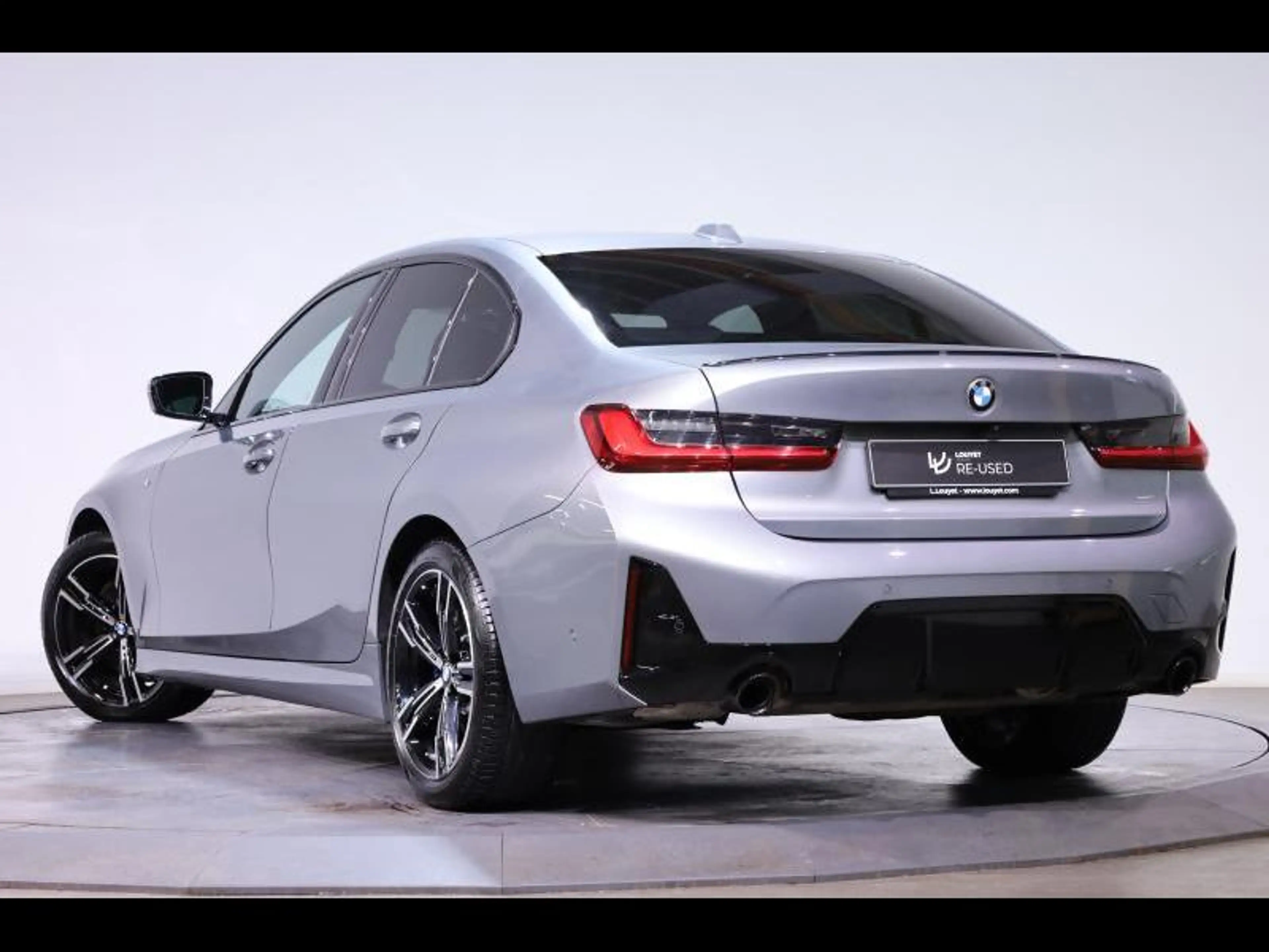 BMW 318 i Berline Kit M Sport — photo 6