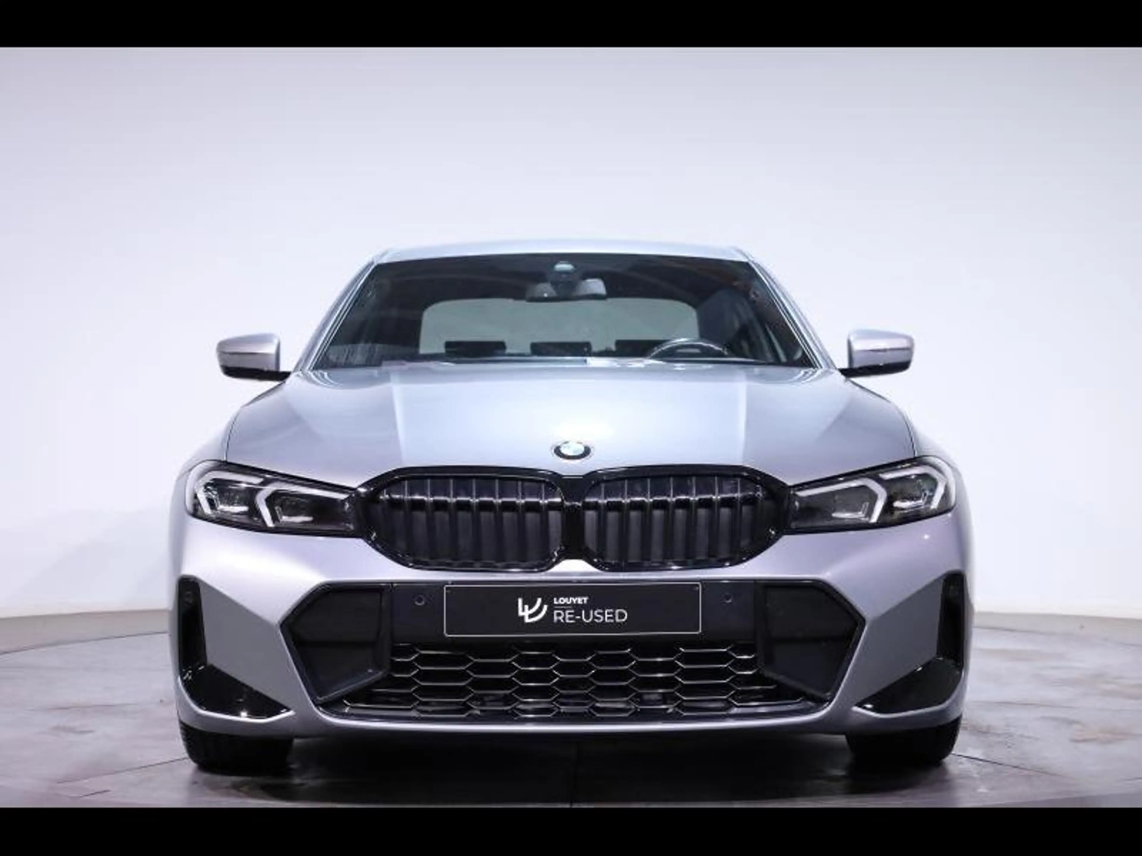 BMW 318 i Berline Kit M Sport — photo 3