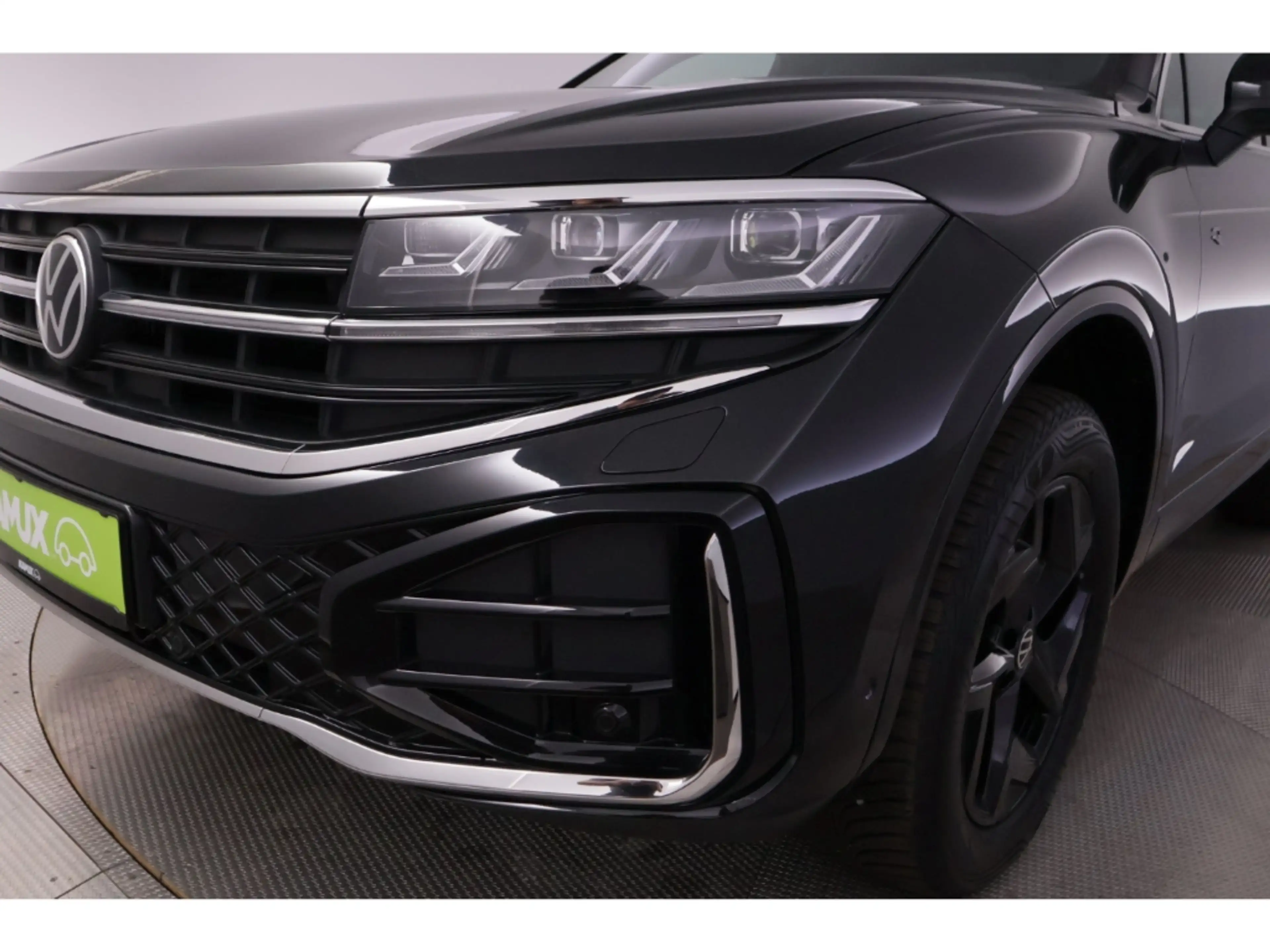 Volkswagen Touareg 3.0 V6TDI 4Motion DSG R-Line+LED+PANO — photo 13