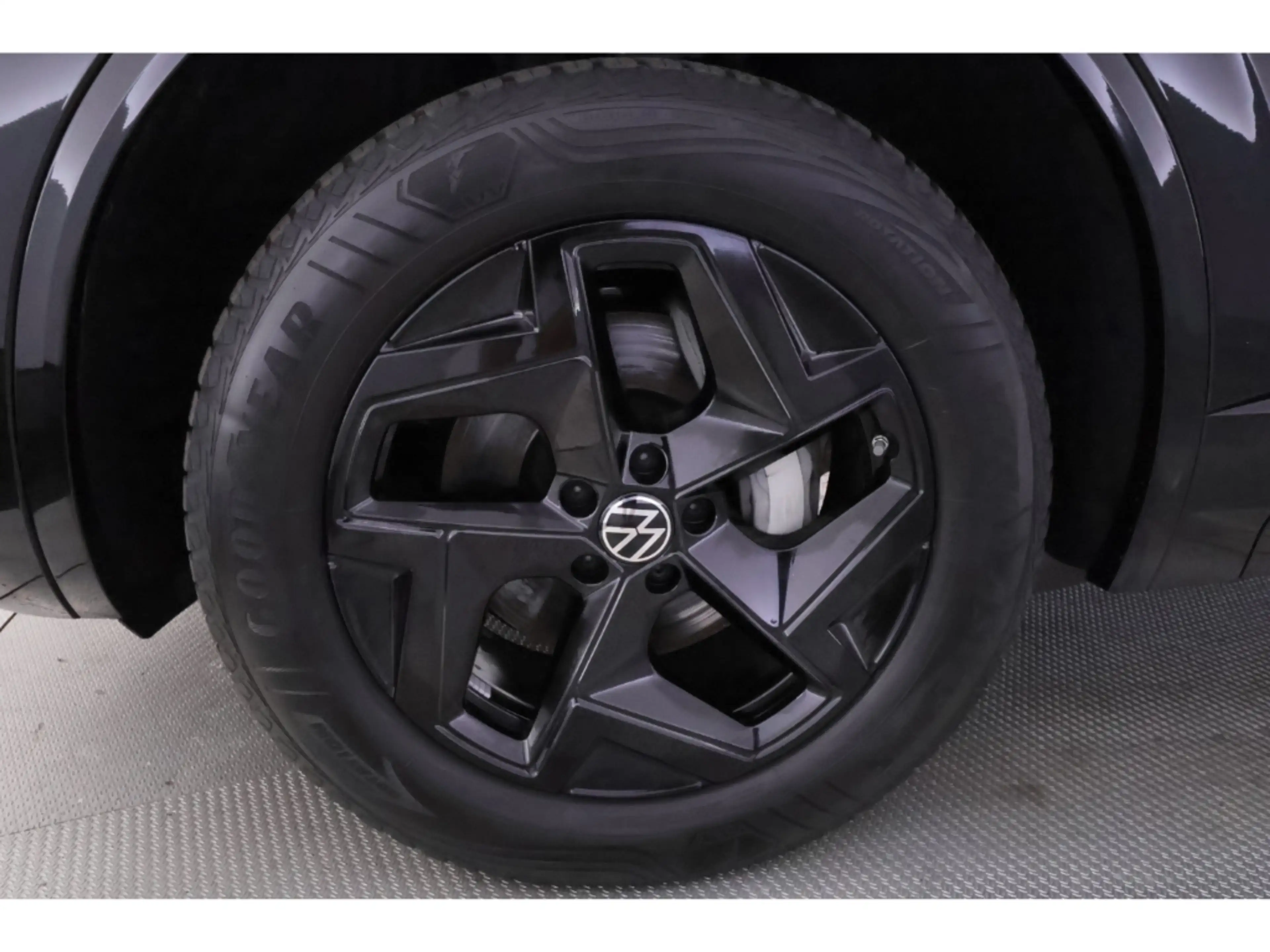 Volkswagen Touareg 3.0 V6TDI 4Motion DSG R-Line+LED+PANO — photo 14