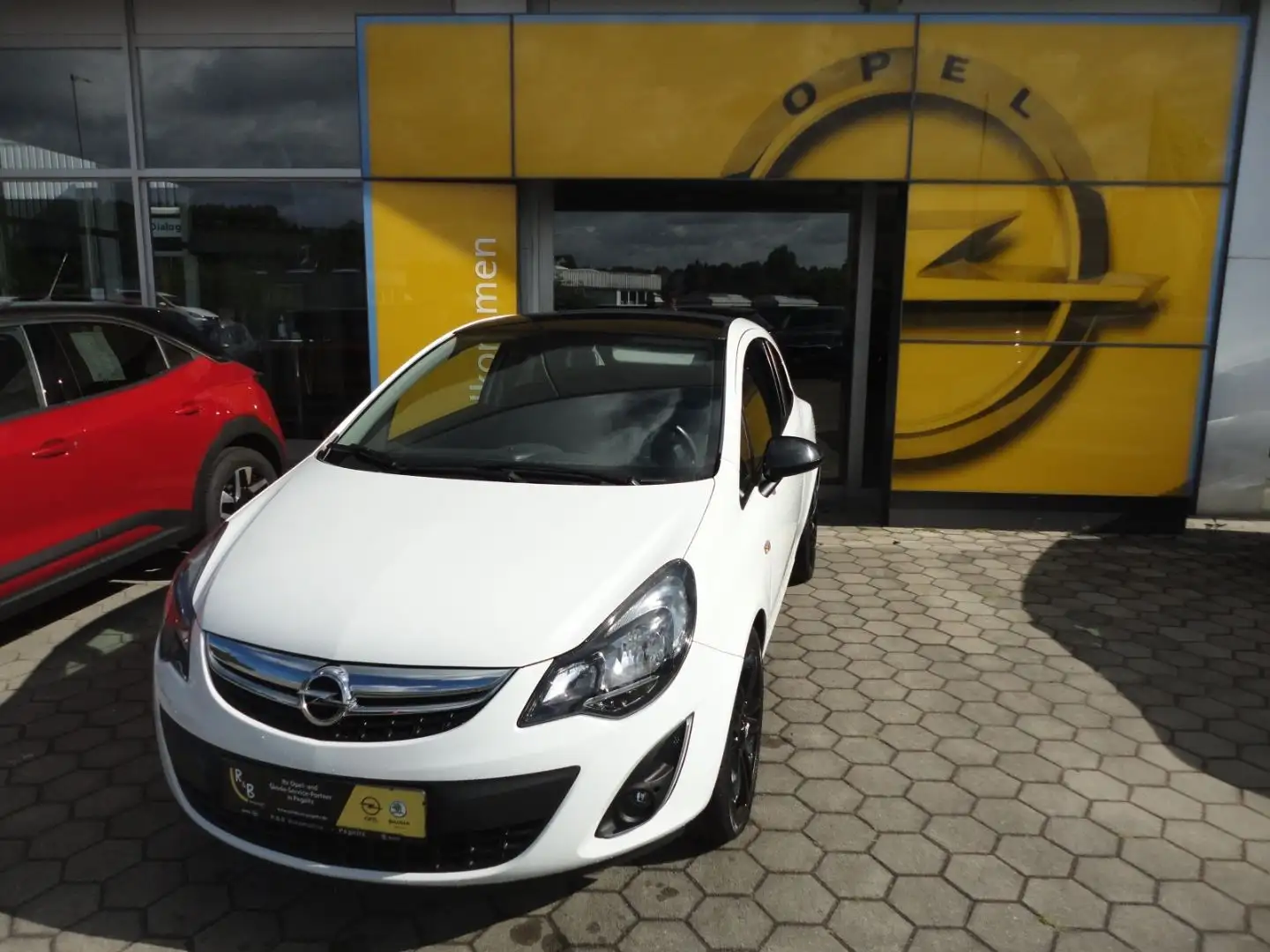 Opel Corsa D Color Edition 1.4 -64 kW + Sitzheizung+A Bílá - 1