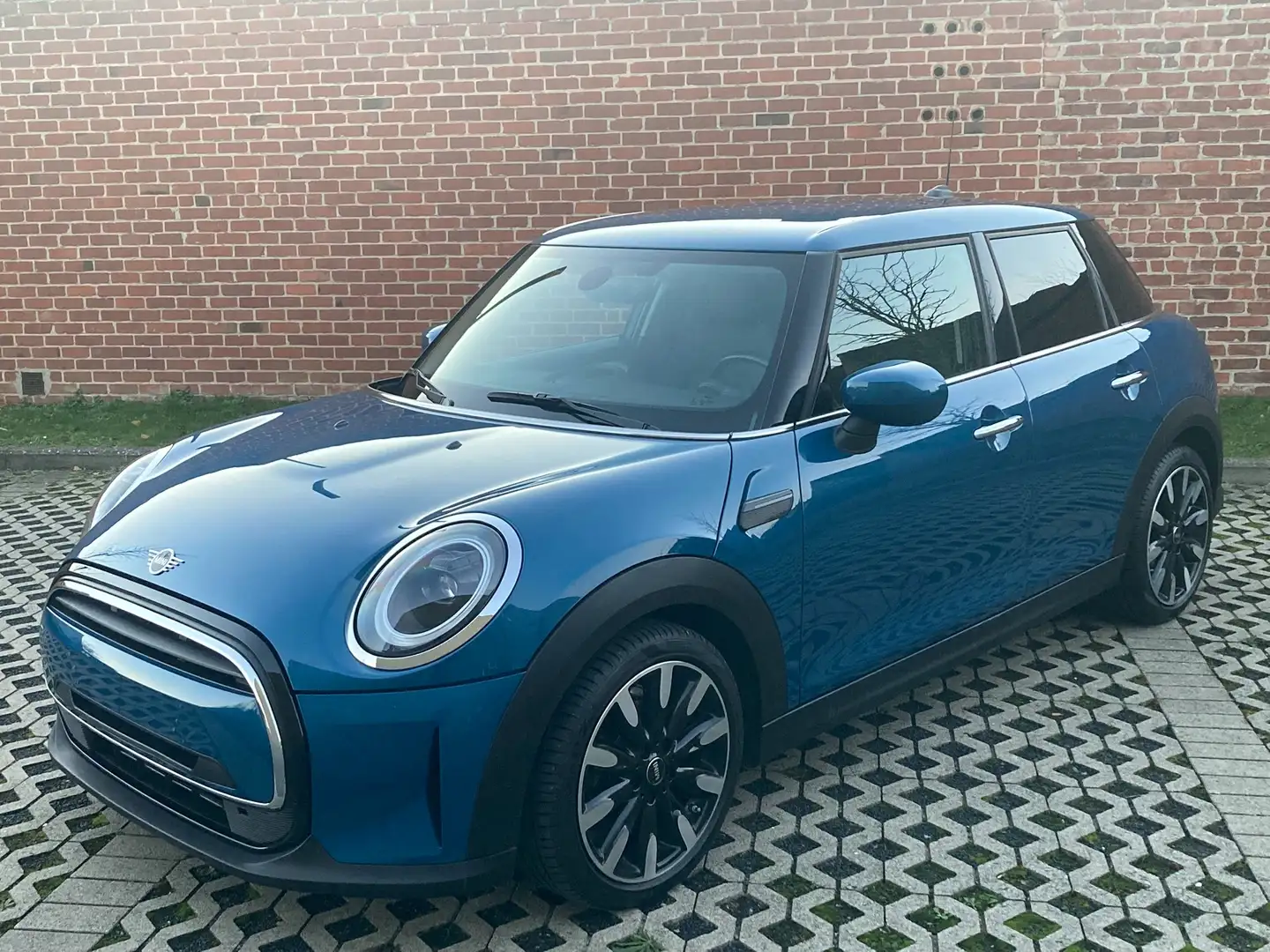 MINI One 1.5i Classic Trim 5 deurs - 2022 - Veel opties Bleu - 2