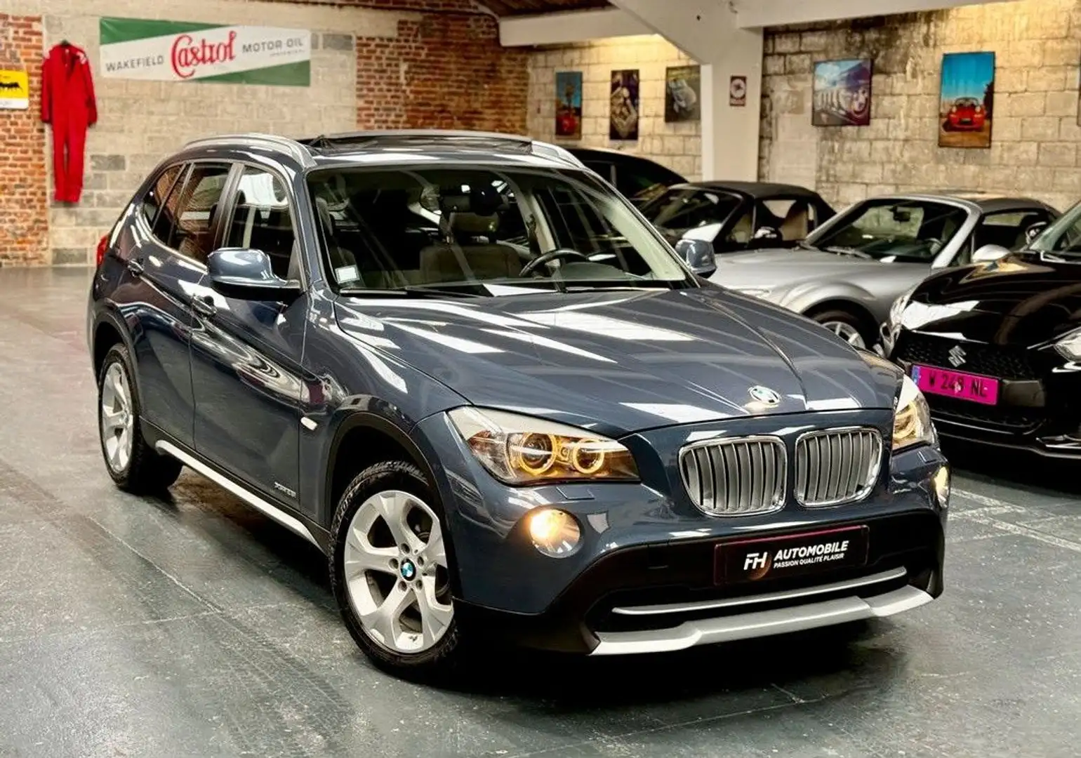 BMW X1 xDrive 28i 2.0L 245 ch Toit ouvrant, Sièges chauffants Carnet et historique État remarquable Grau - 2