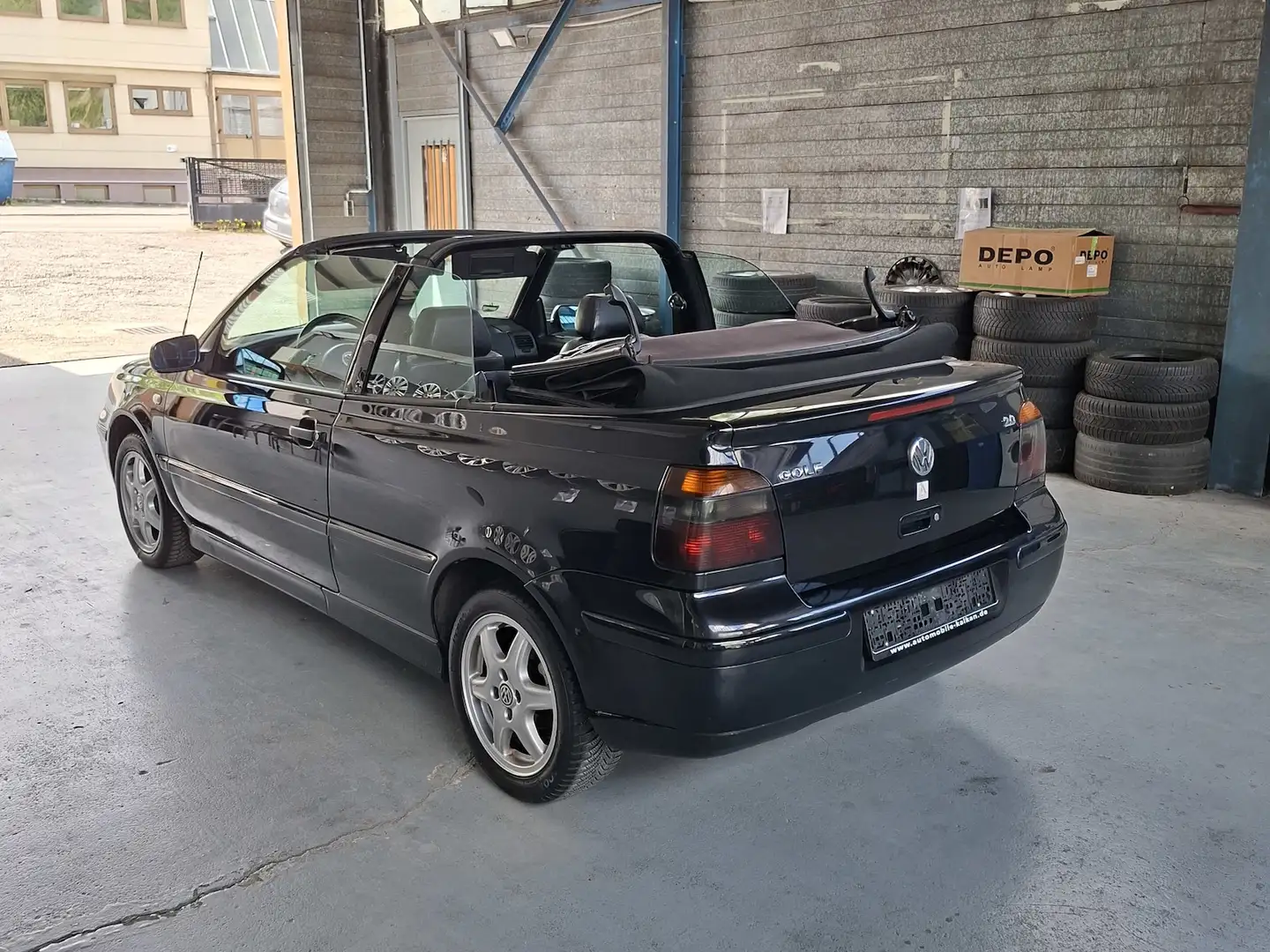 Volkswagen Golf Cabriolet Highline LEDER/TÜV NEU/ Kein Rost Negru - 2