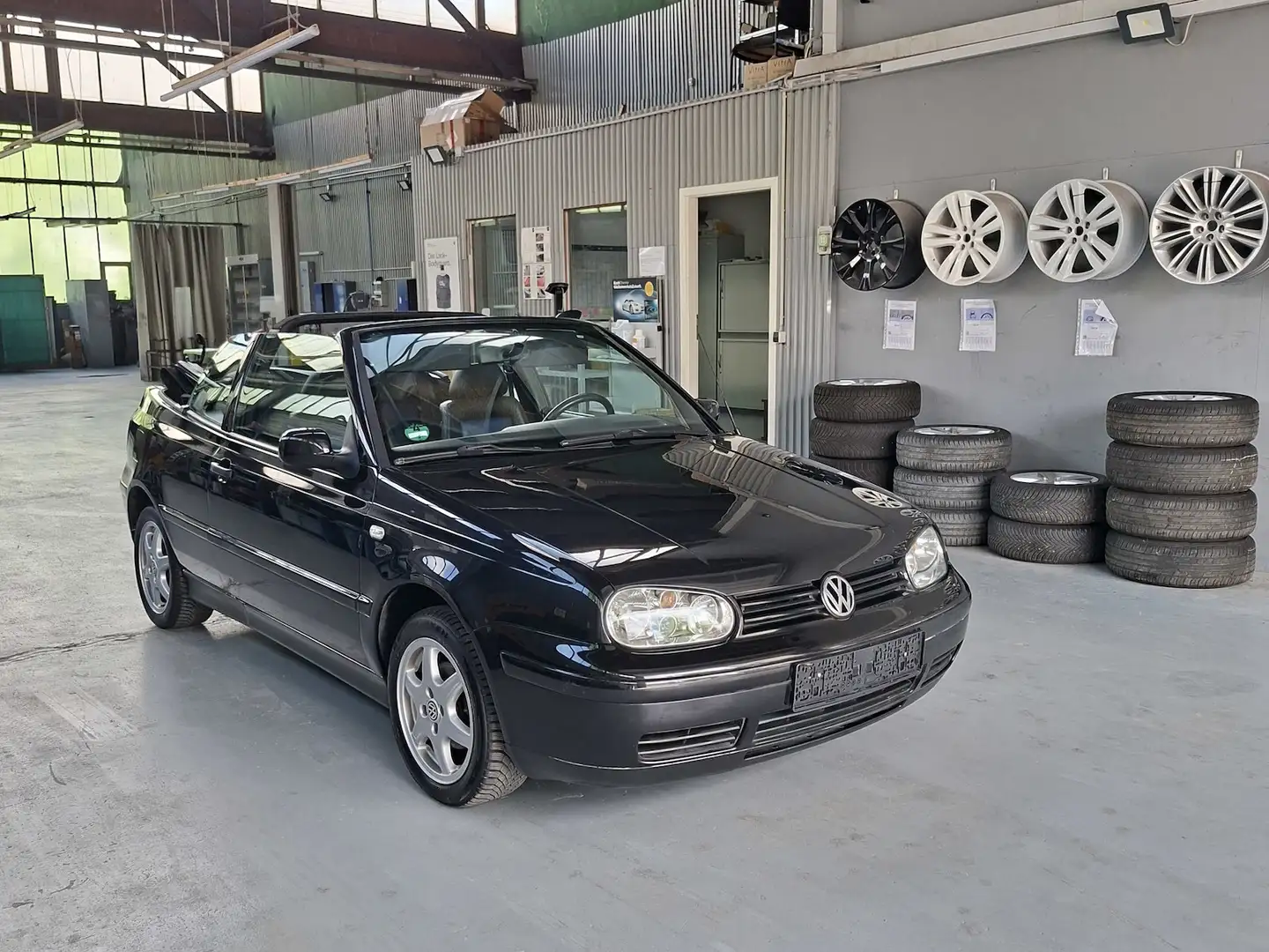 Volkswagen Golf Cabriolet Highline LEDER/TÜV NEU/ Kein Rost Negru - 1