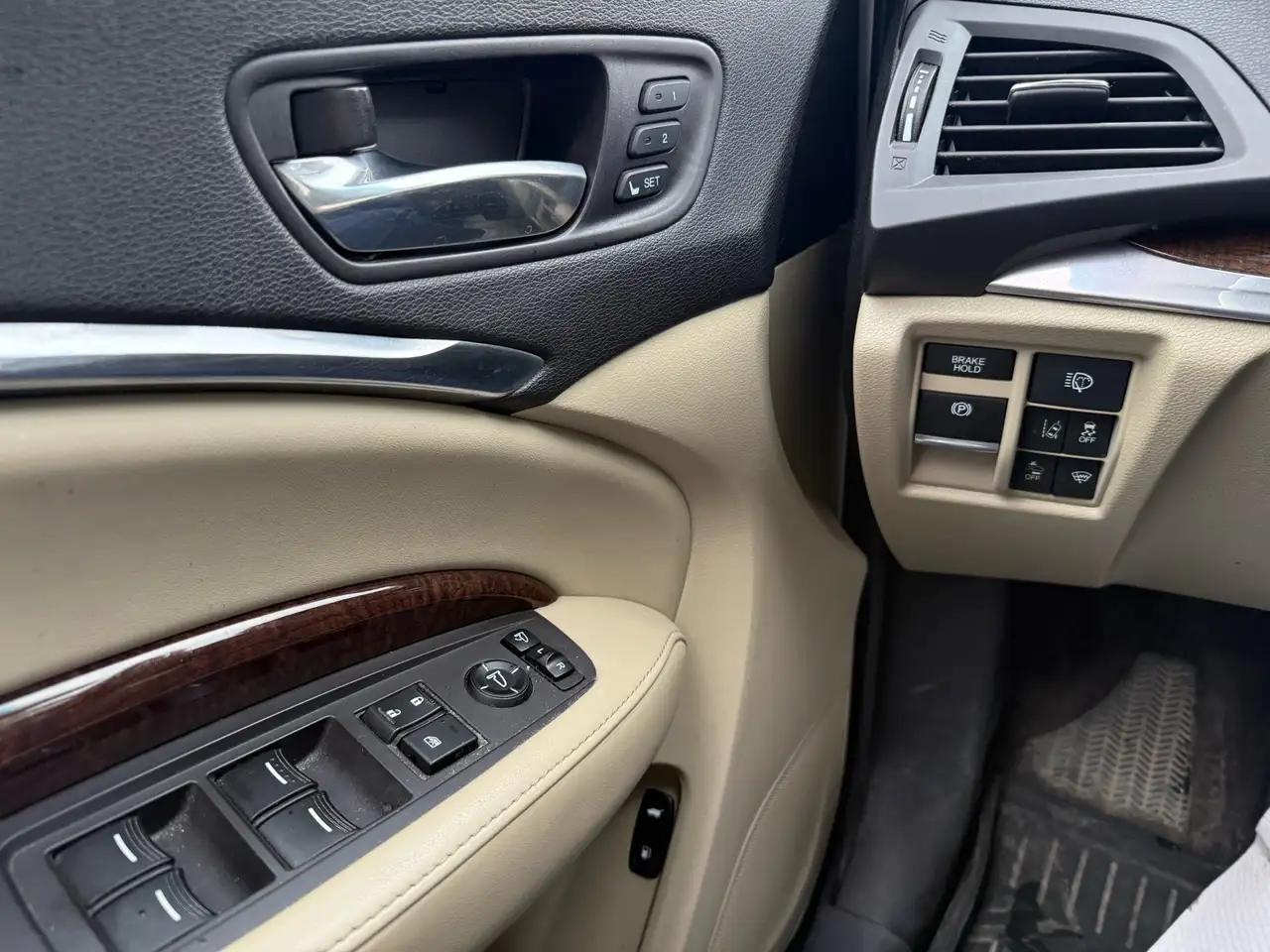 Acura MDX снимка Acura MDX
