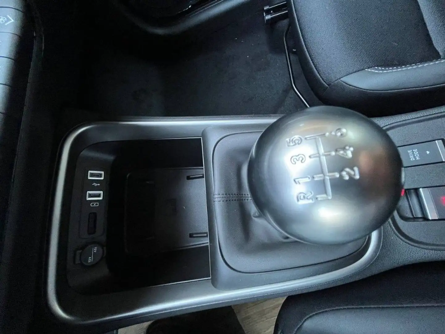 Dacia Duster 1.5 dCi 110CV S&S 4x4 Serie Speciale Lauréate Fam Bianco - 2