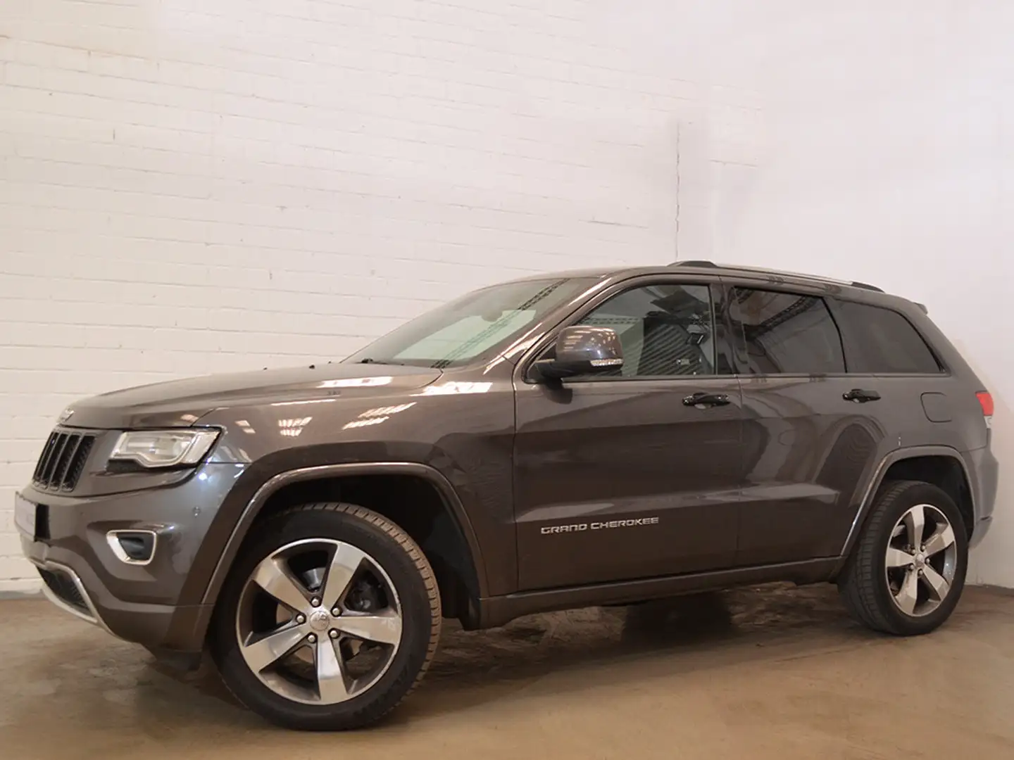 Jeep Grand Cherokee 3,0 CRD Overland *20Z amera Pano* Grau - 2