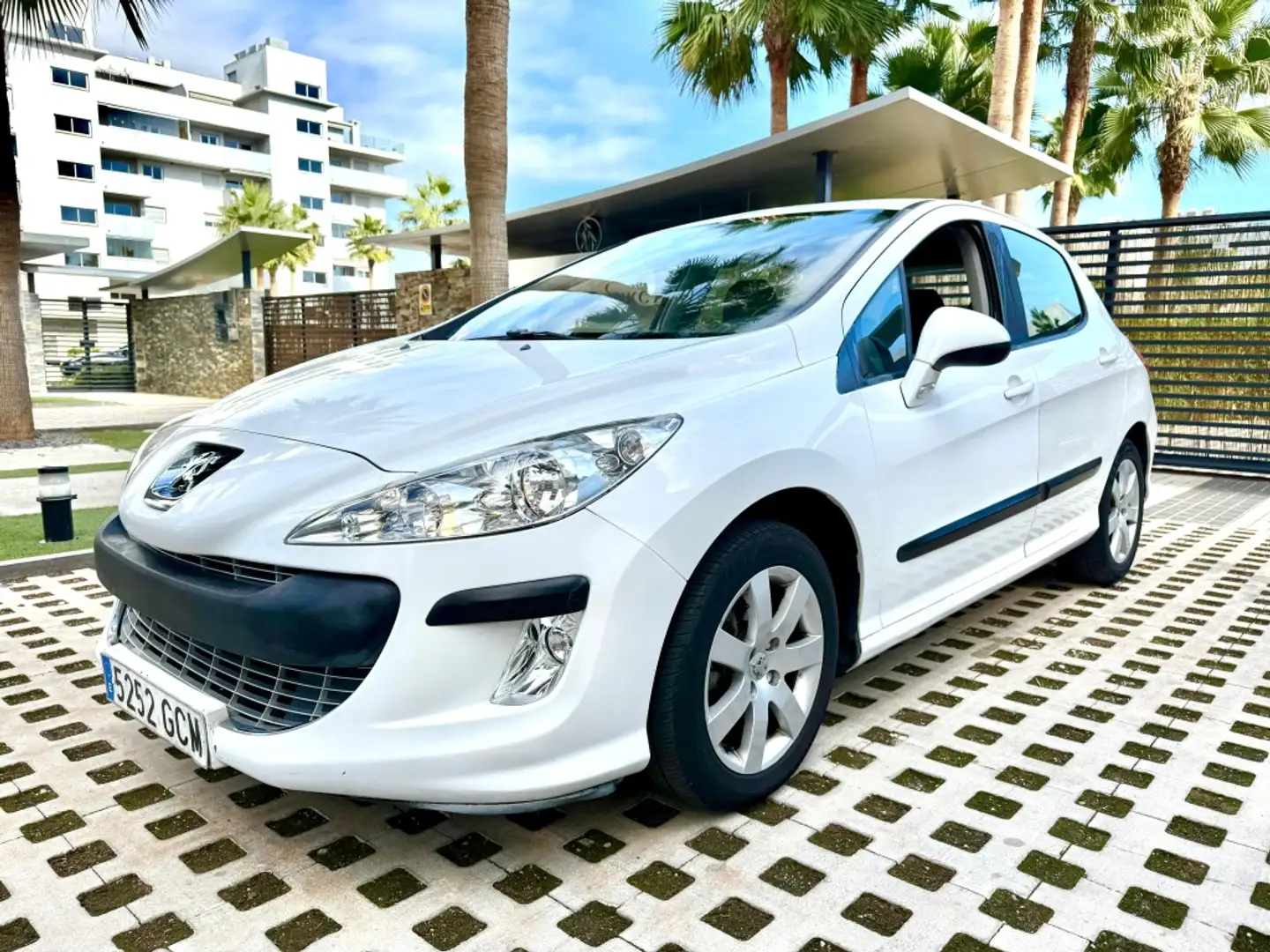 Peugeot 308 1.6 VTi Sport Aut. Weiß - 1