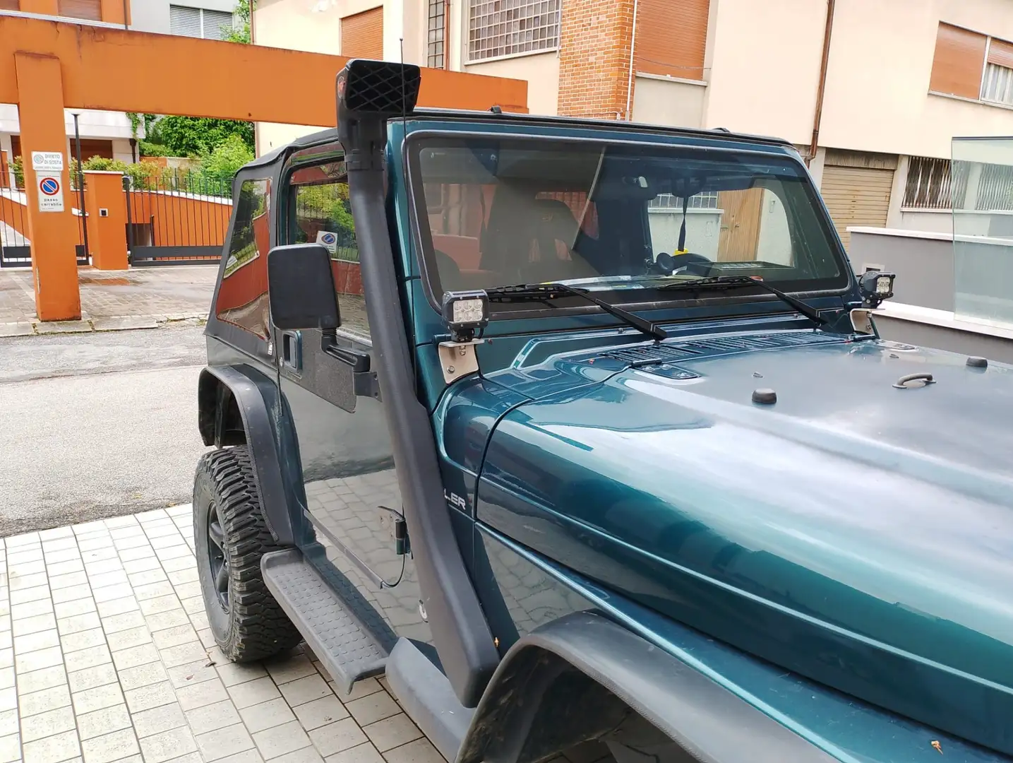 Jeep Wrangler Hard Top 4.0 - 2