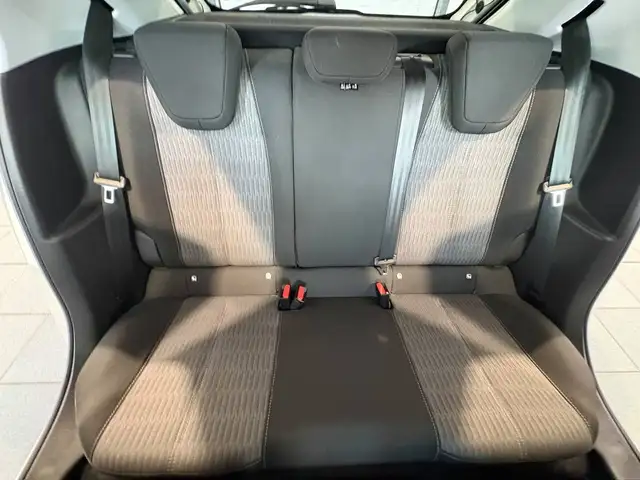 Opel Corsa view 14