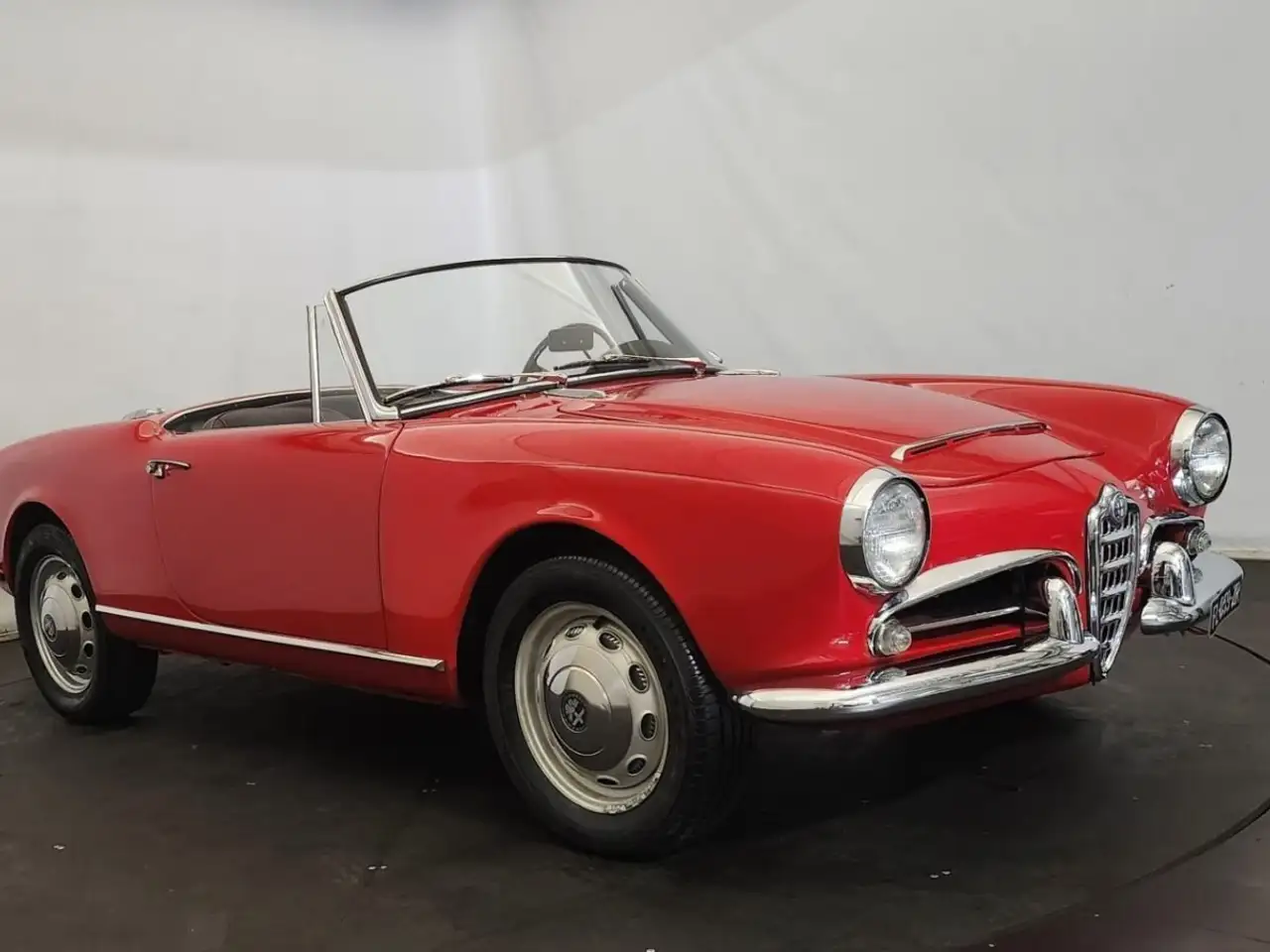 Alfa Romeo Giulia Spider 1600, foto 1