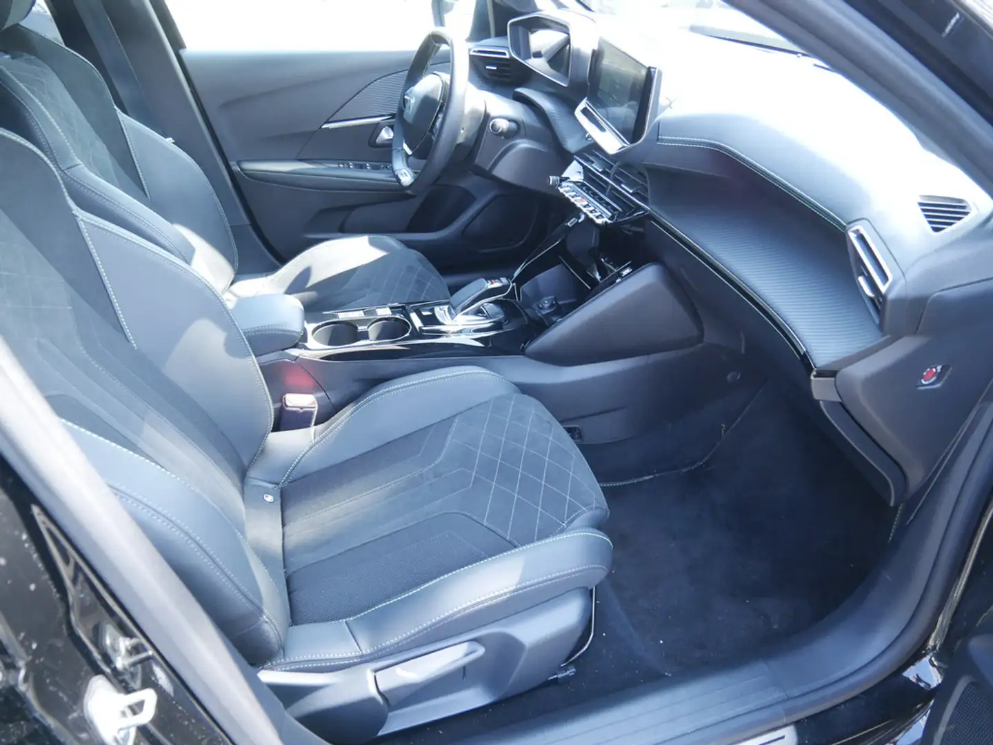 Peugeot e-208 GT 136 PDC SHZ KAMERA NAVI ACC LED Negru - 2