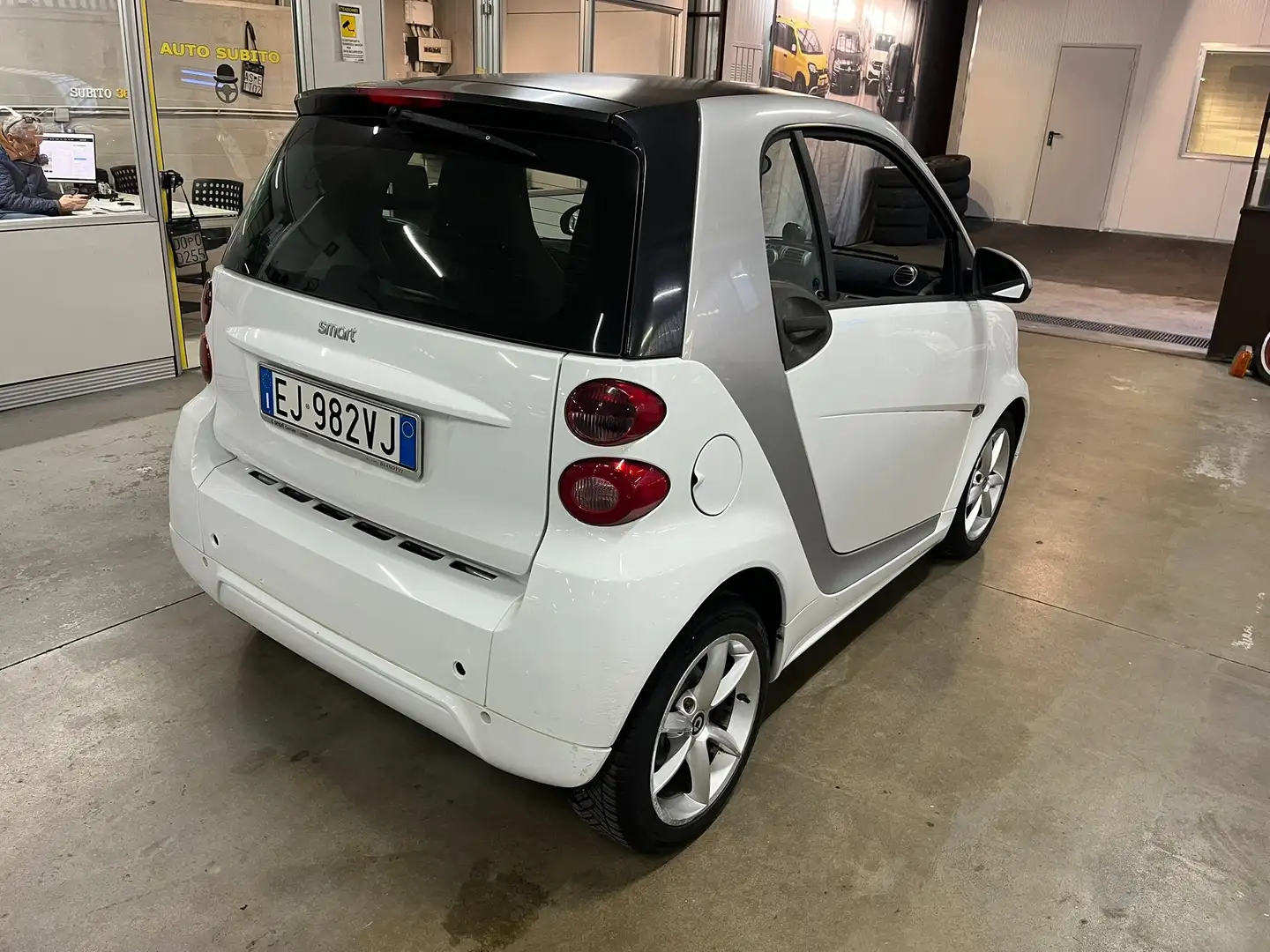 smart forTwo 1.0 Pulse 84cv  con Servosterzo!!! unico propr. Blanc - 2