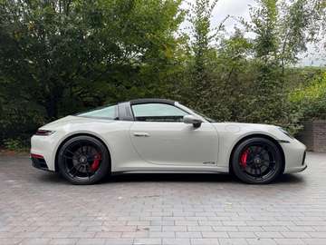 911 Carrera 4 Targa GTS PDK GTS