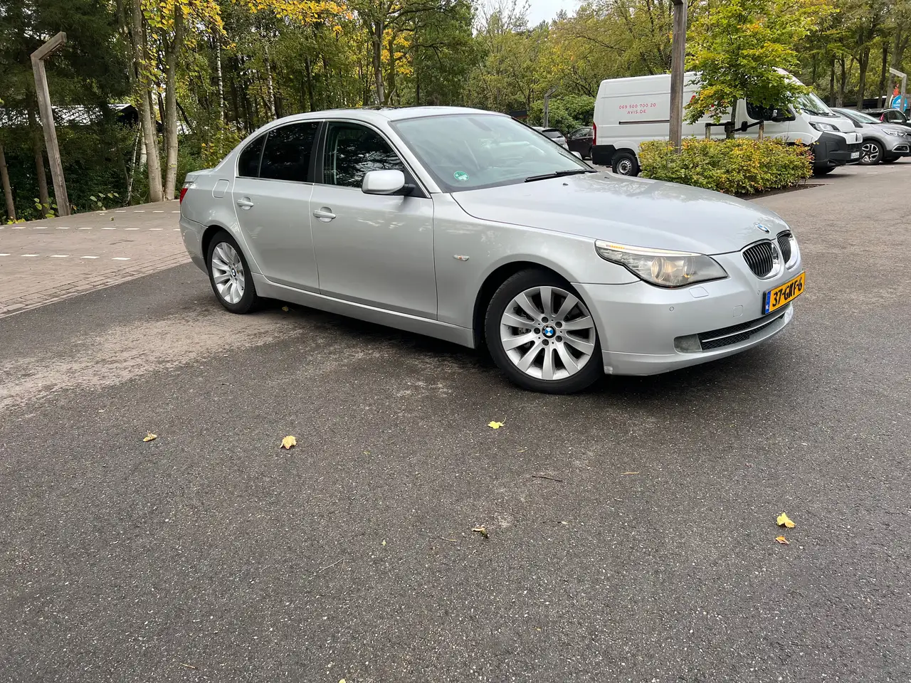 BMW 523