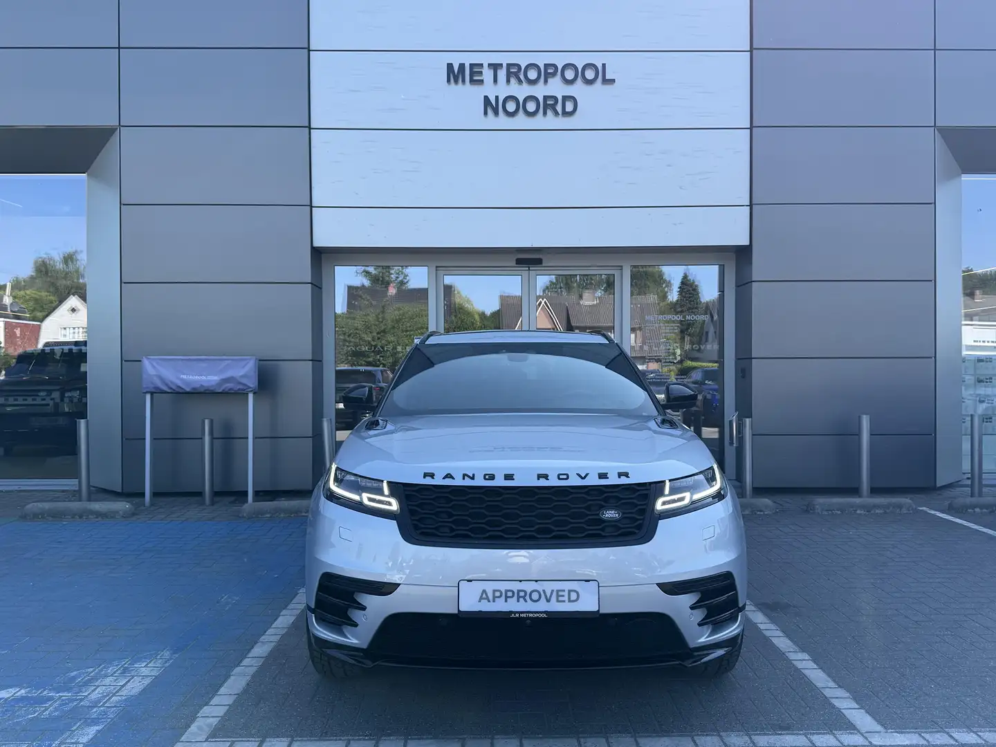 Land Rover Range Rover Velar P400e R-Dynamic Gris - 2