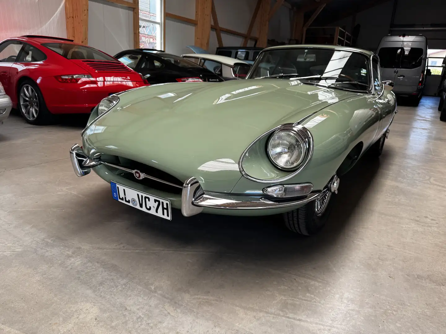 Jaguar E-Type 4.2 Litre Serie 1.5 FHC Verde - 2
