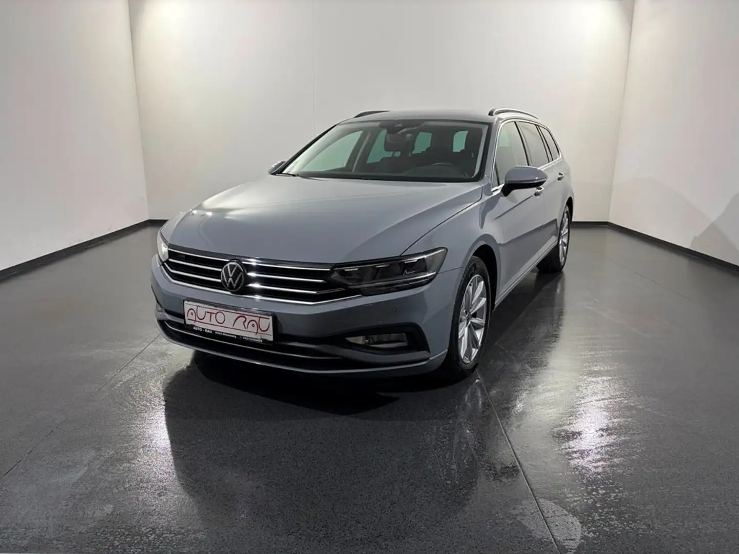 Volkswagen Passat Variant 2.0 TDI SCR Business 4Motion DSG Grau - 2