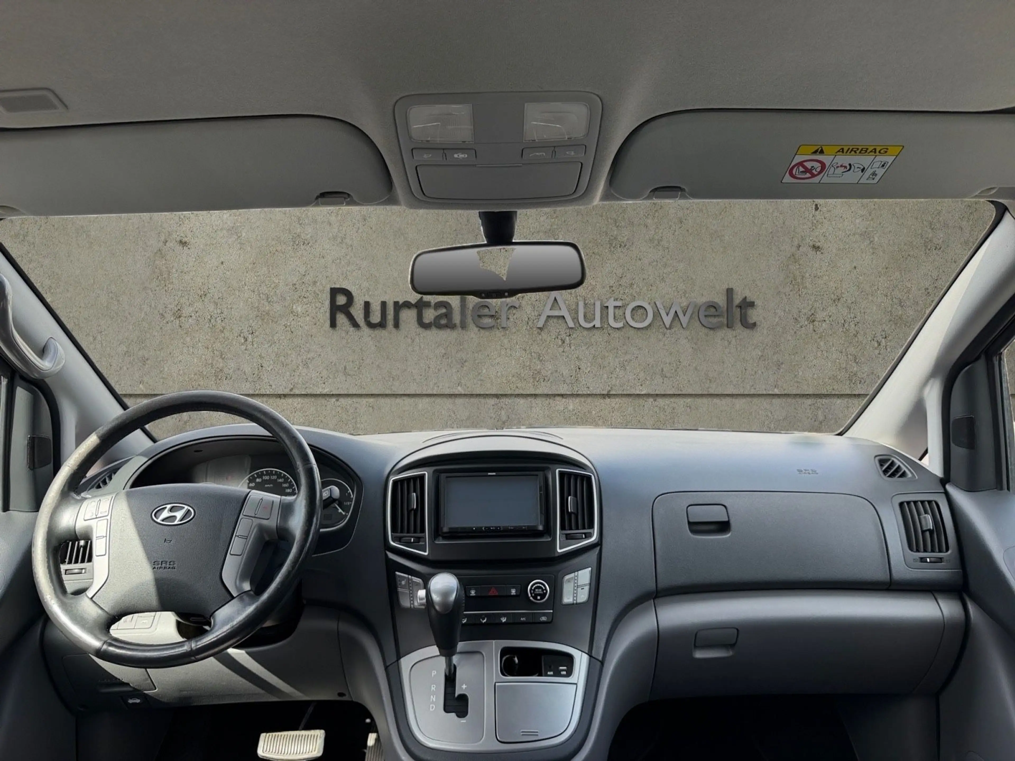 Hyundai H-1 Travel Comfort *AUTOM.*NAVI*SHZ*RFK*TÜV NEU* — photo 12