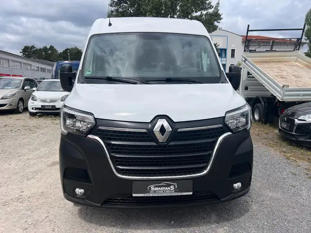 Renault Master view 2