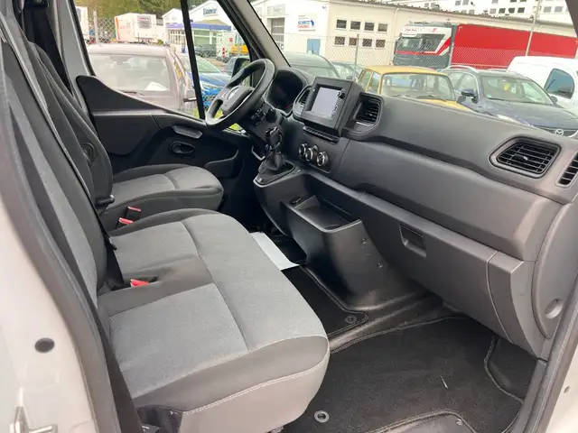 Renault Master view 12