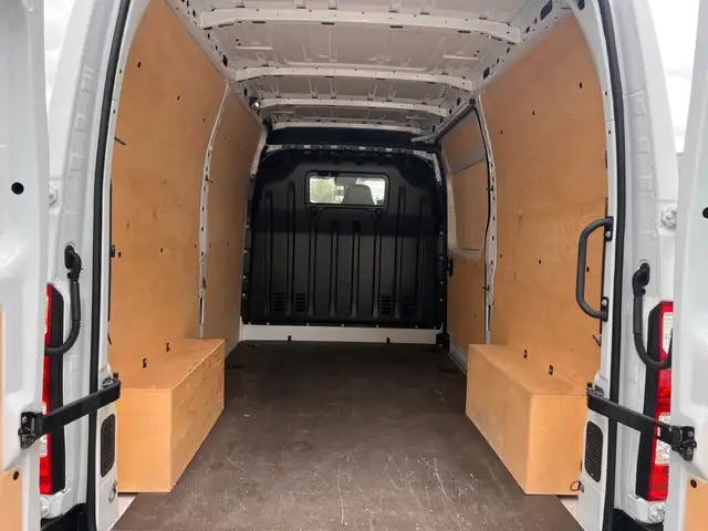 Renault Master view 8