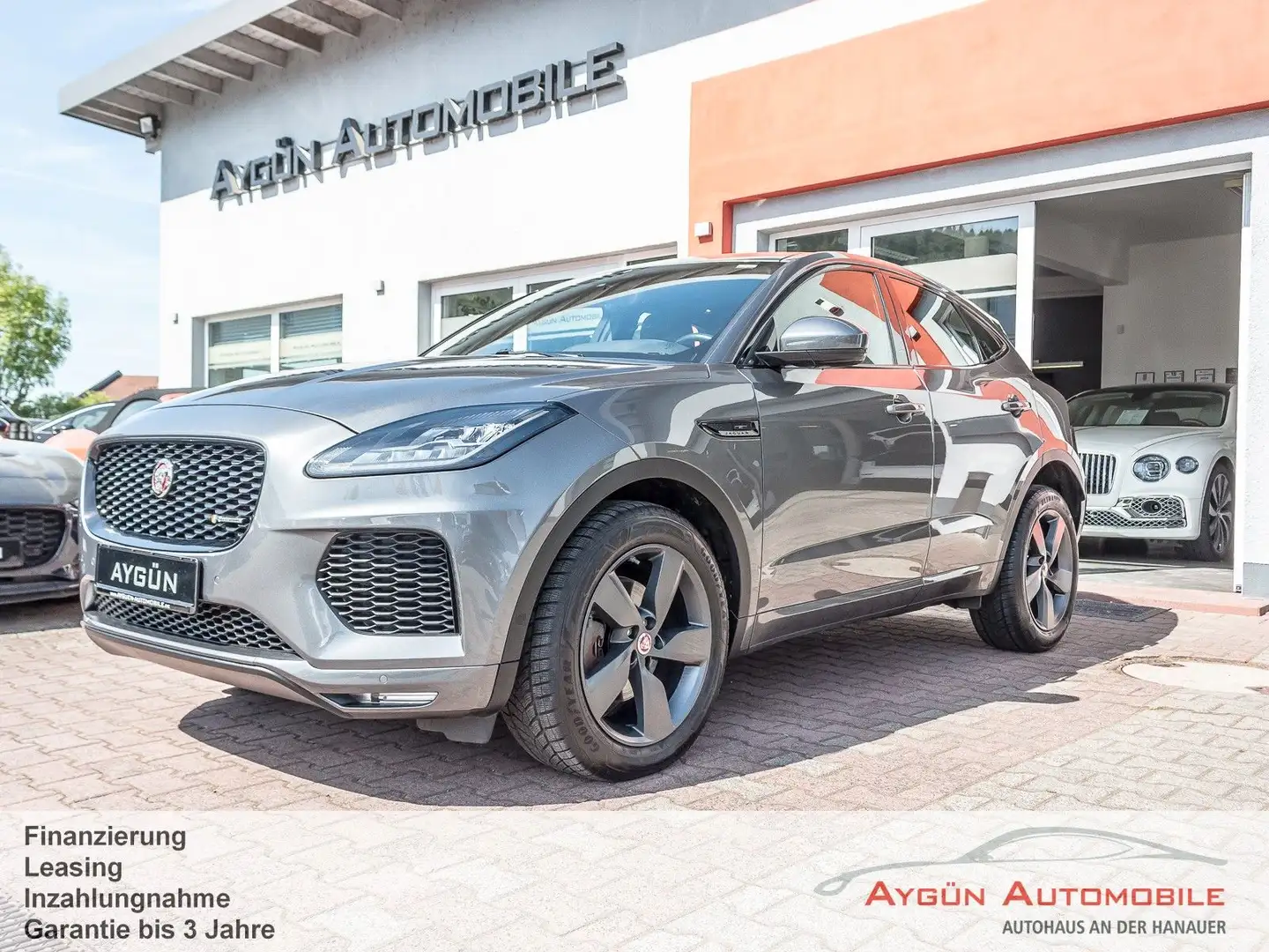 Jaguar E-Pace D180 AWD Chequered Flag Grau - 1