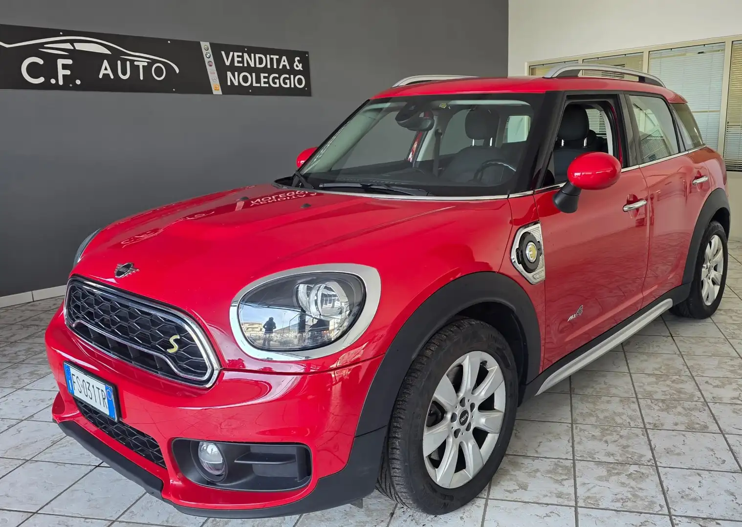 MINI Cooper SE Countryman Mini Countryman F60 2017 1.5 all4 auto SE Červená - 1