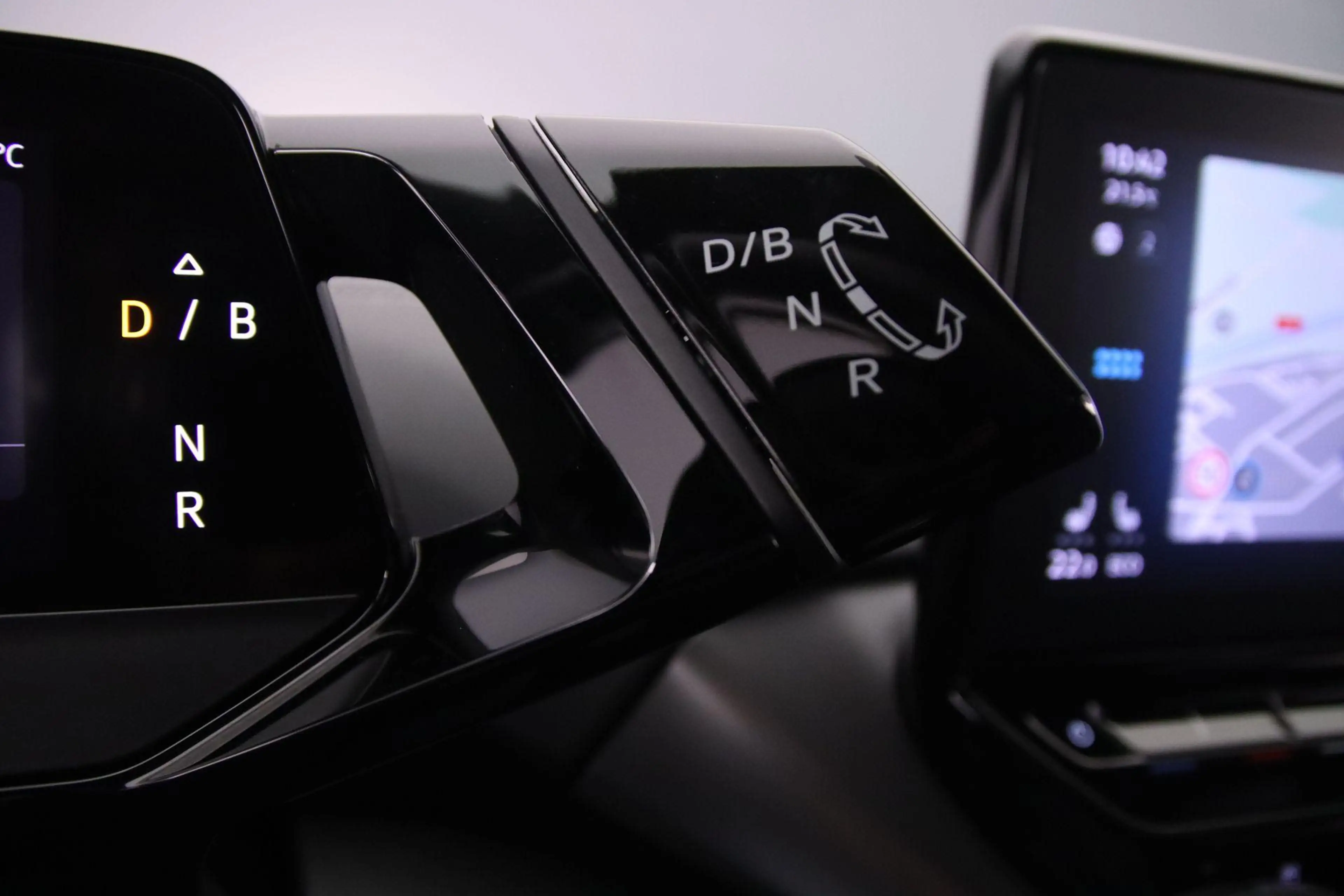 Volkswagen ID.4 Pro 77 kWh 204pk Automaat Trekhaak, Adaptive cruis — photo 12