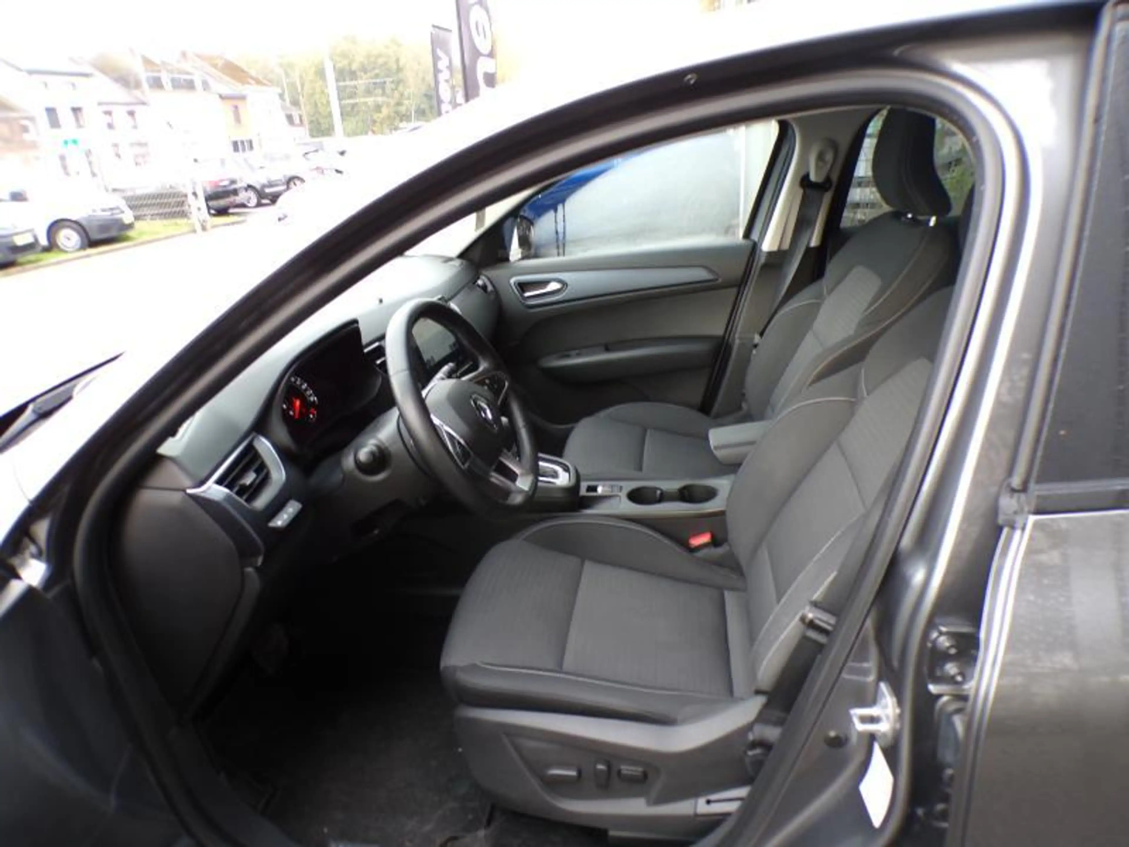 Renault Arkana 1.33 140cv Automatique Gris 27371km Airco GPS — photo 6