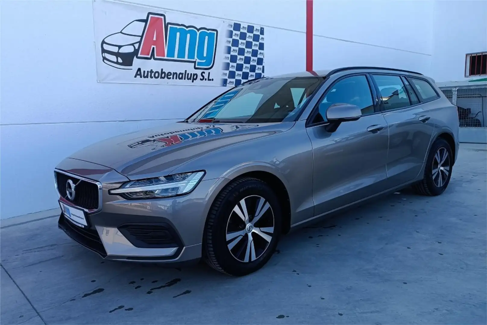Volvo S60 D3 Kinetic 150 Gris - 1
