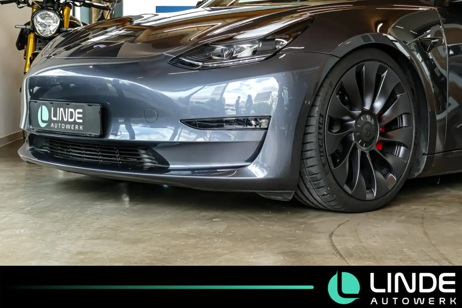Tesla Model 3 Performance Dual AWD |FSD|KW V3|1.HAND| Grau - 2