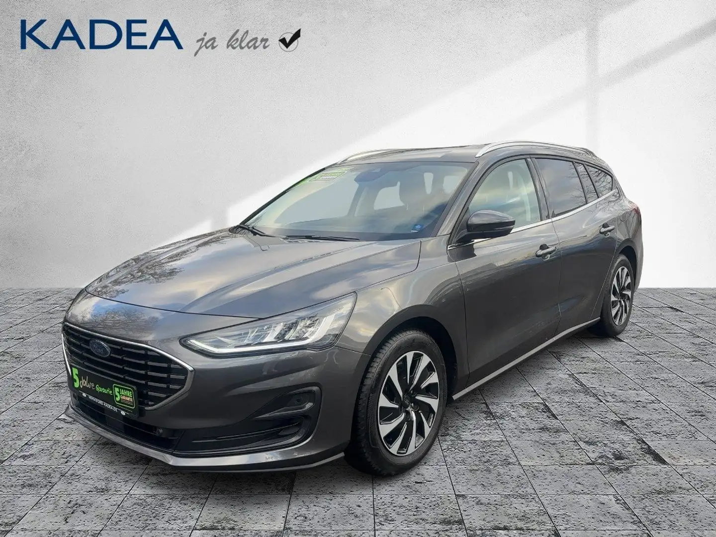 Ford Focus Turnier Titanium Edition AUTOM+ACC+LED+Navi Grau - 2