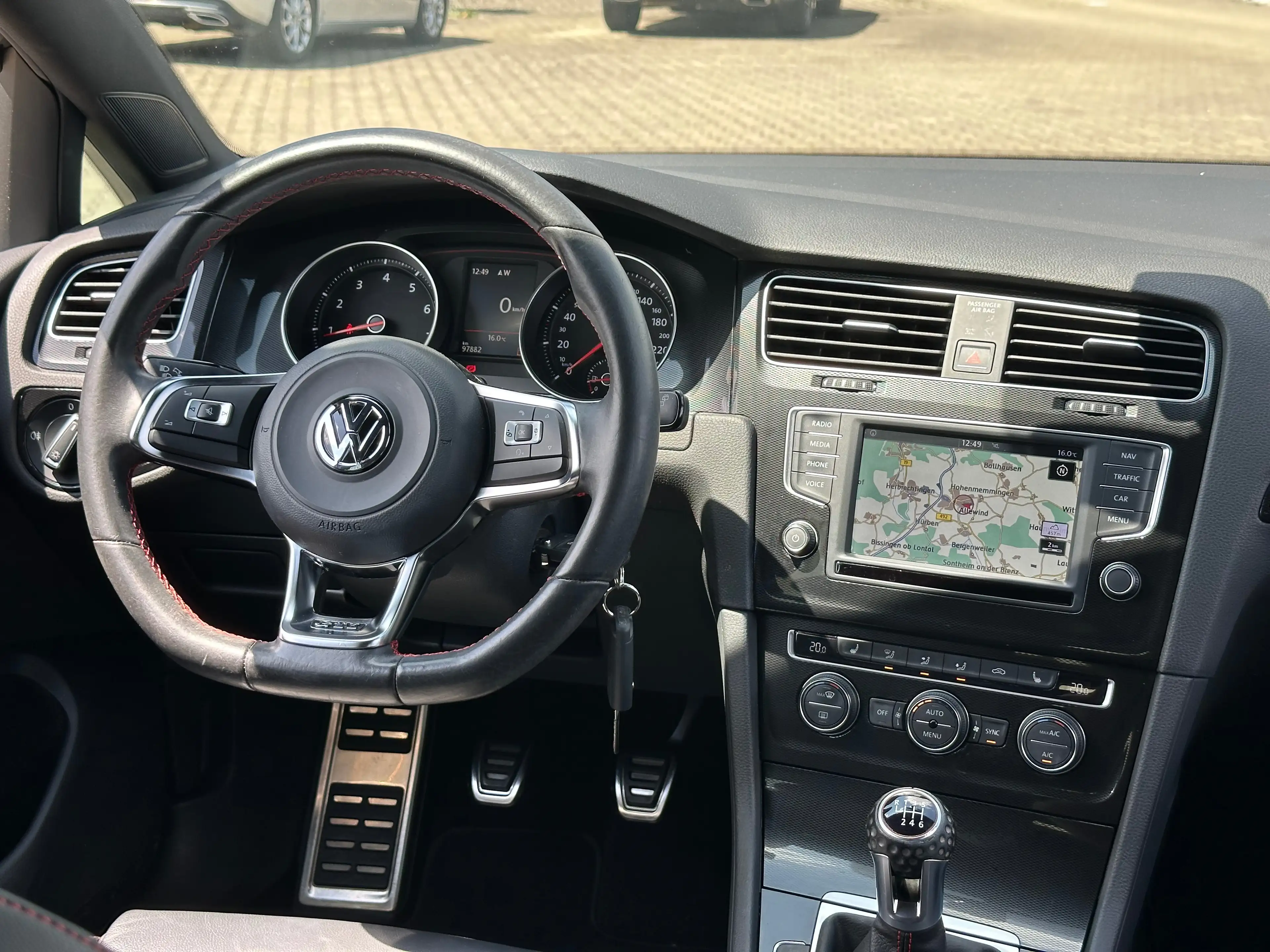 Volkswagen Golf GTI VII 1.Hand/Leder/Bi-Xenon/Ambiente/R-Kamera — photo 15