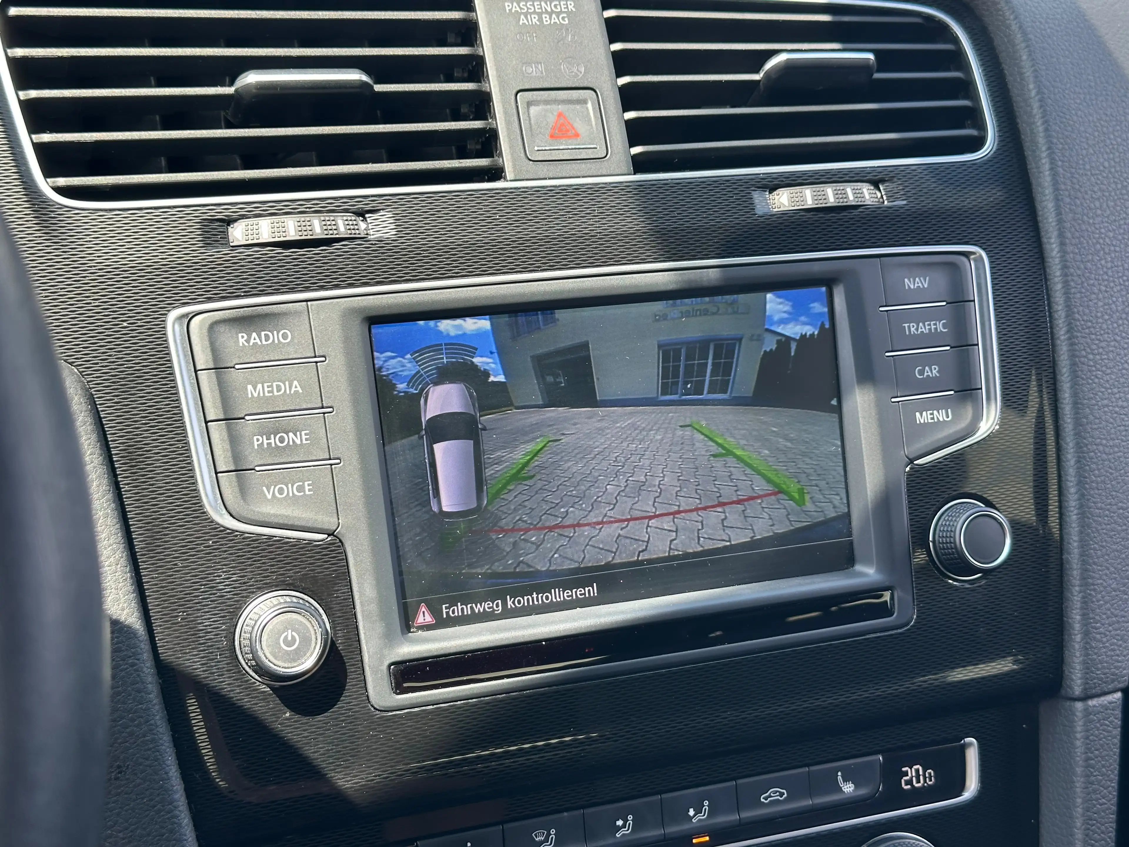 Volkswagen Golf GTI VII 1.Hand/Leder/Bi-Xenon/Ambiente/R-Kamera — photo 21