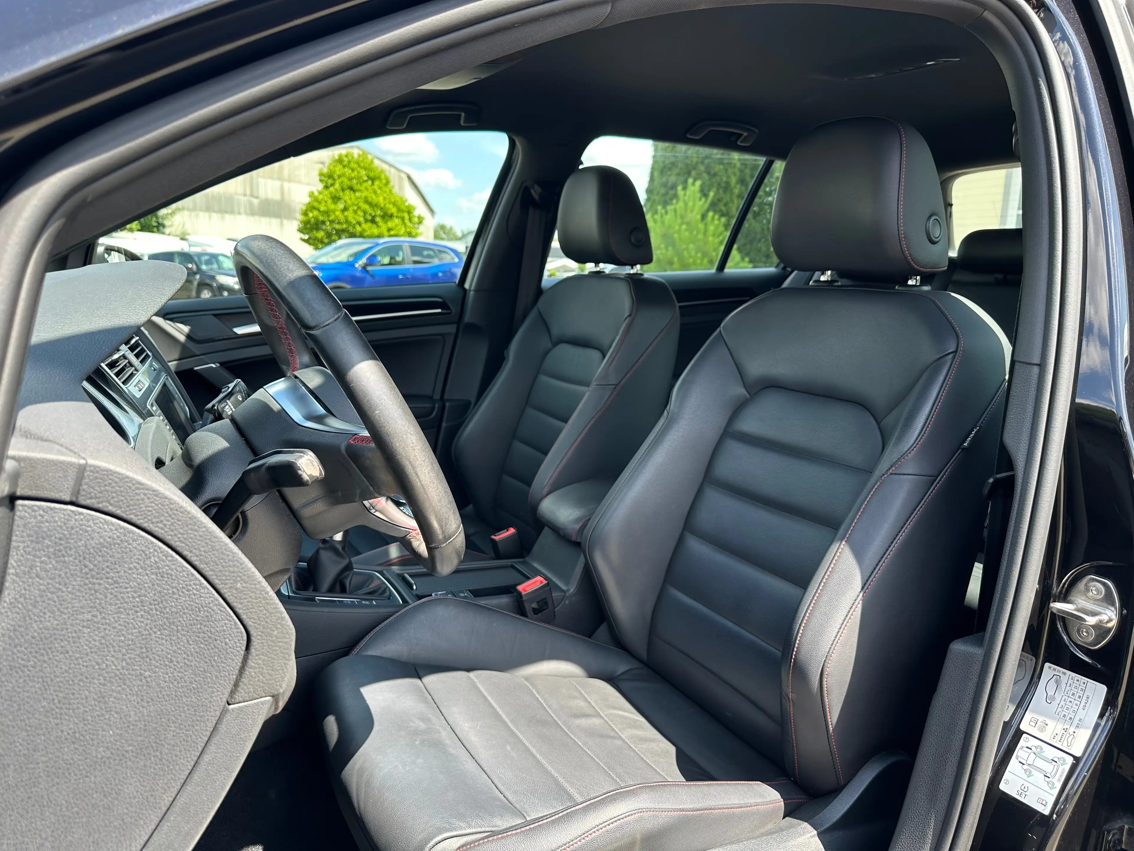 Volkswagen Golf GTI VII 1.Hand/Leder/Bi-Xenon/Ambiente/R-Kamera — photo 11